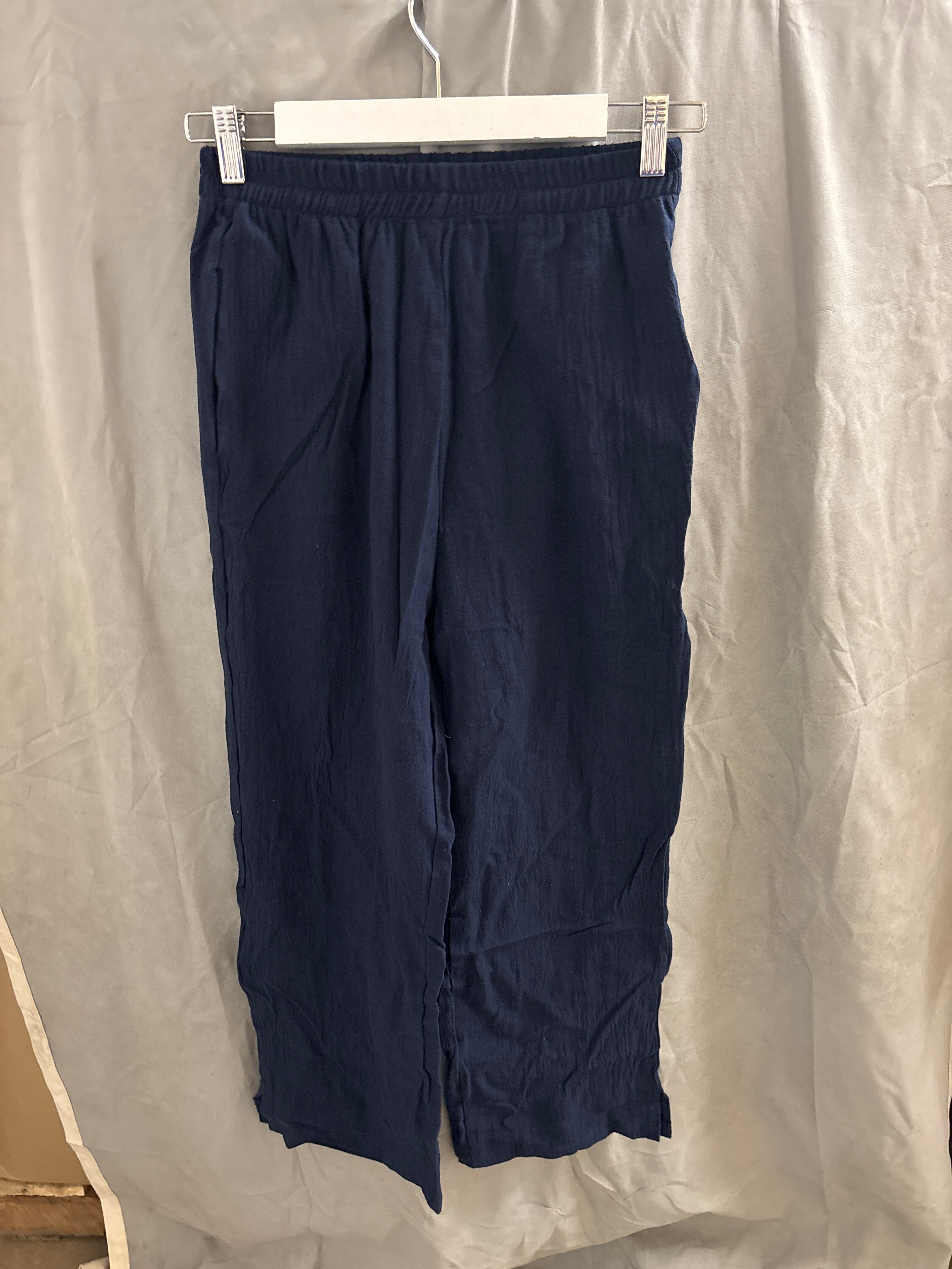 Women’s two piece set shirt and pants (large)