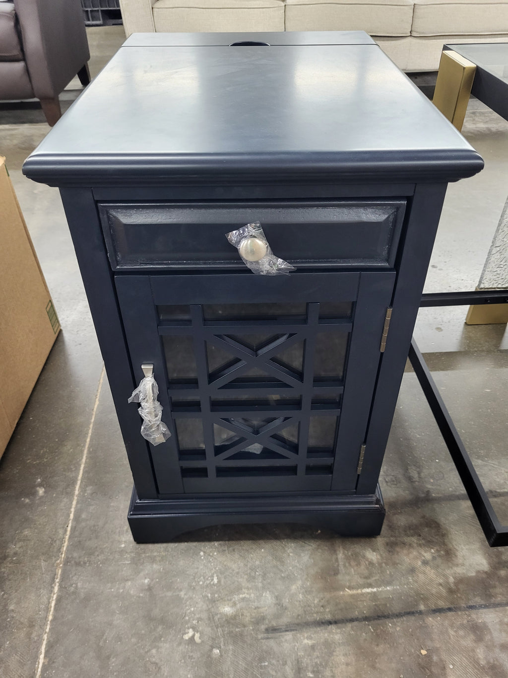 Power Chairside End Table, Navy, has a few defects (see pictures and read discription)
