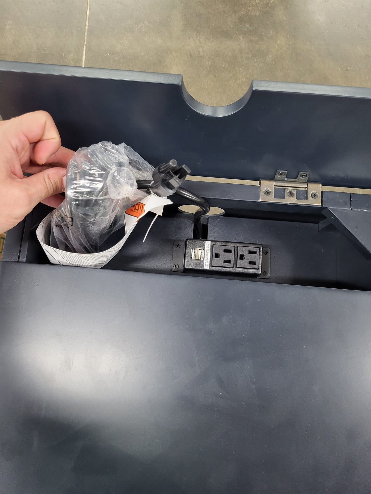 Power Chairside End Table, Navy, has a few defects (see pictures and read discription)