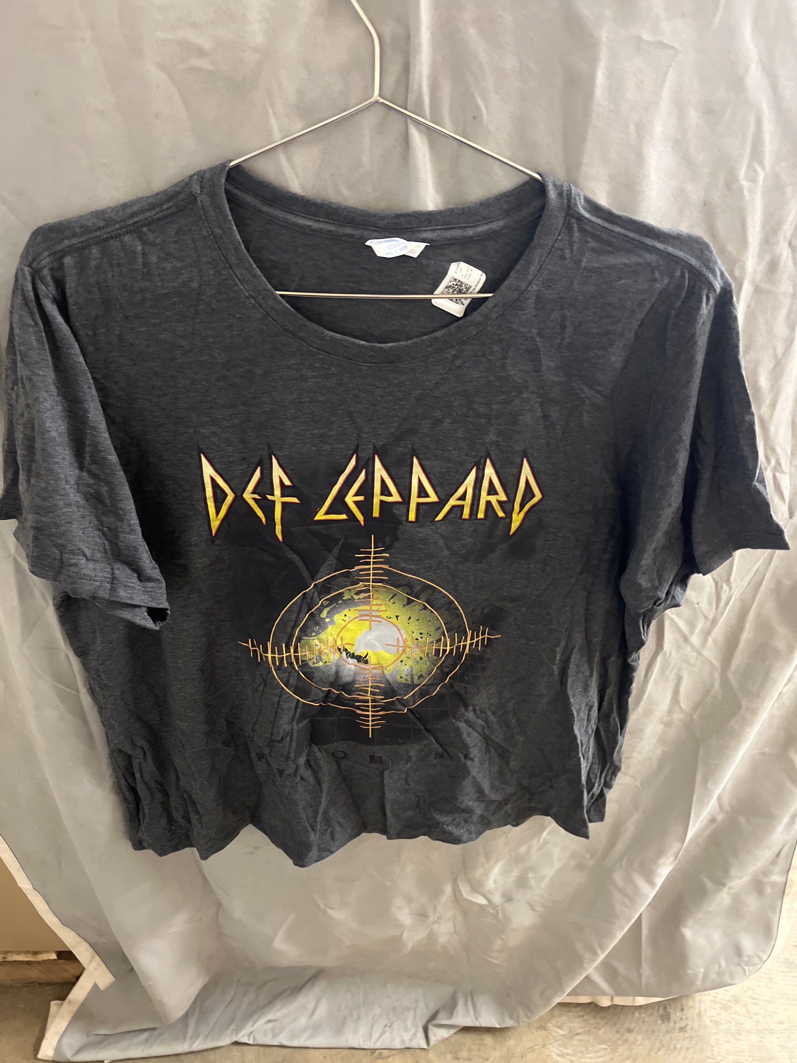 Def Leppard grey Tshirt