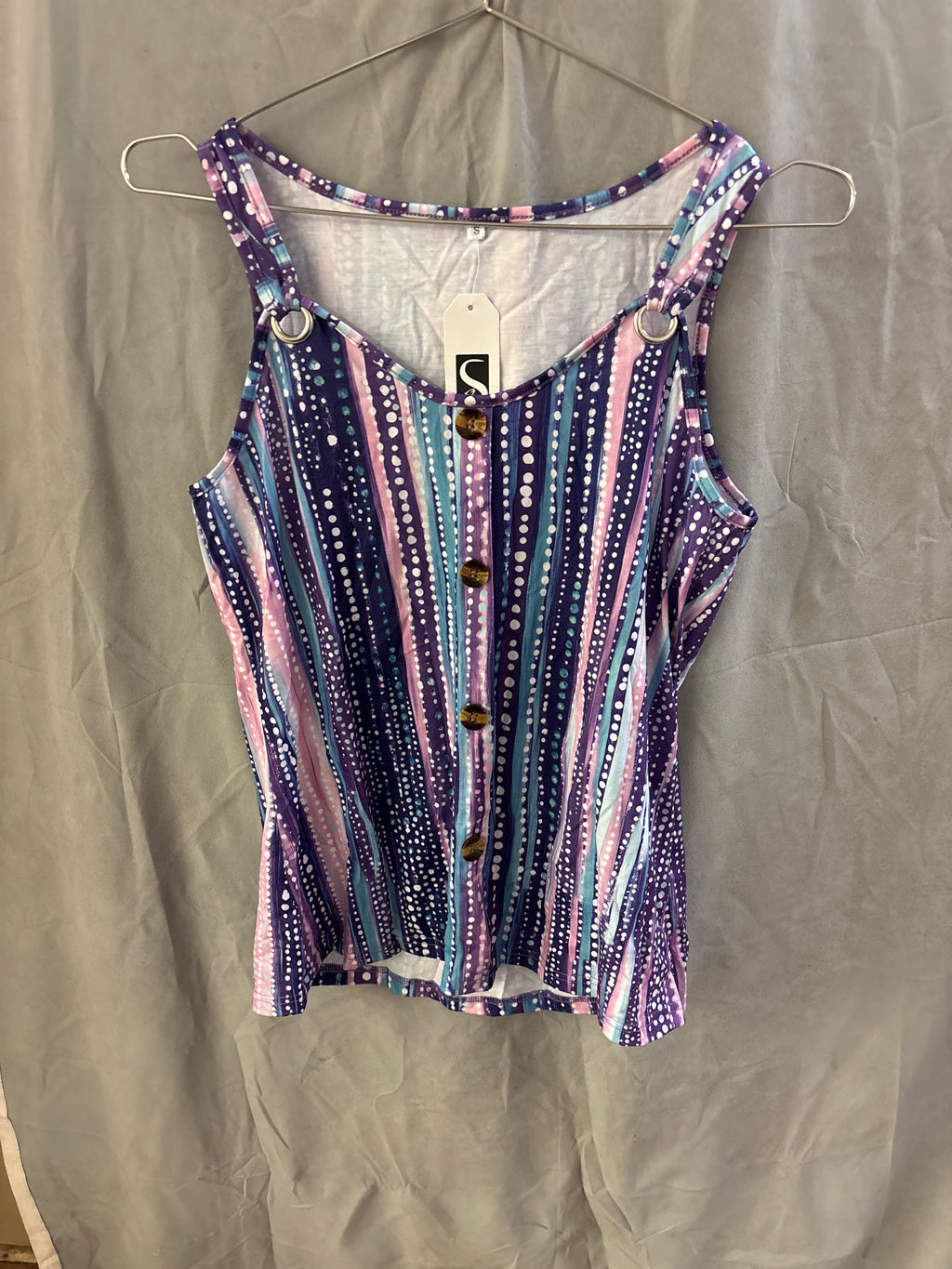 Women’s sleeveless shirt saukole