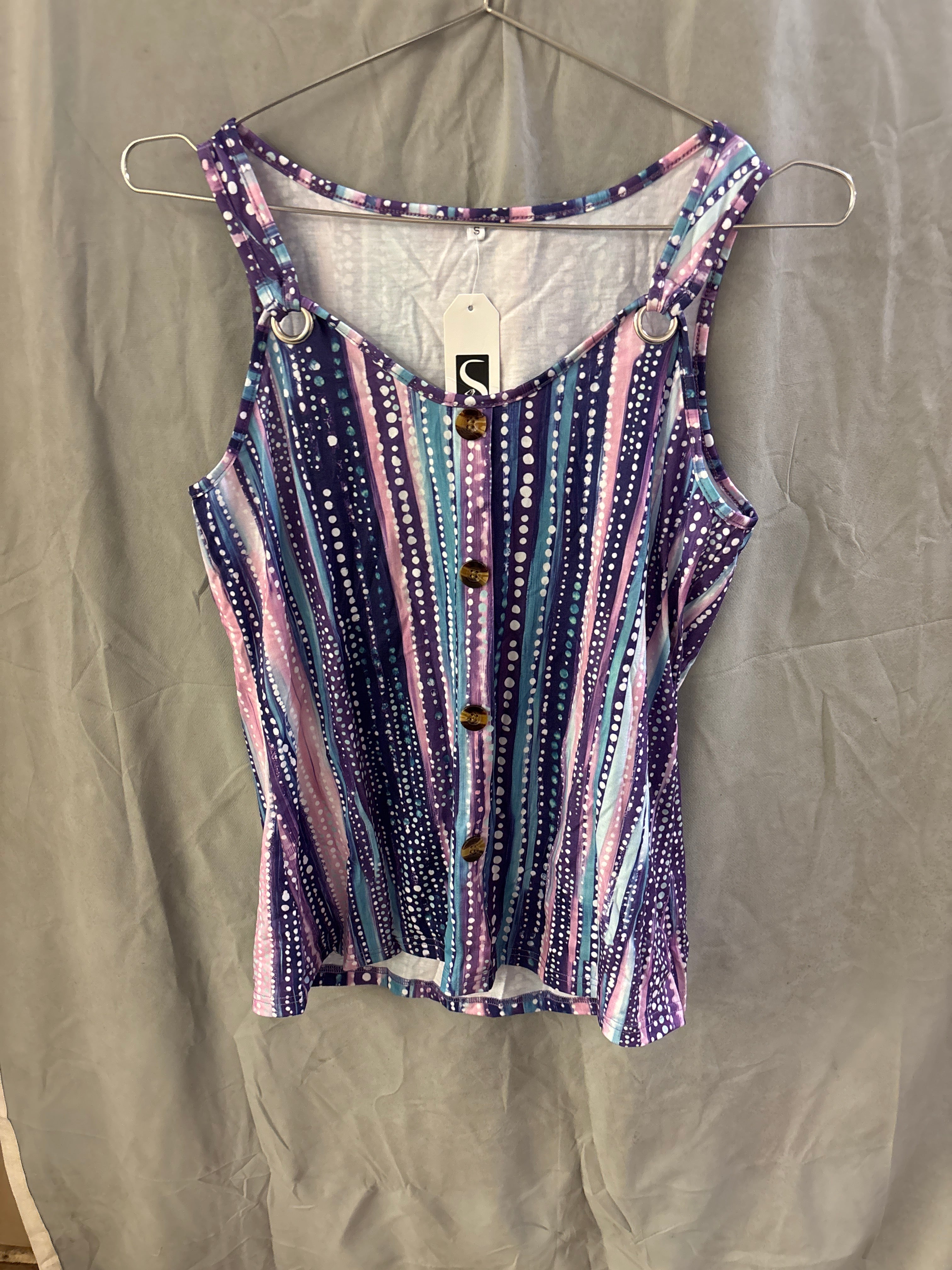Women’s sleeveless shirt saukole