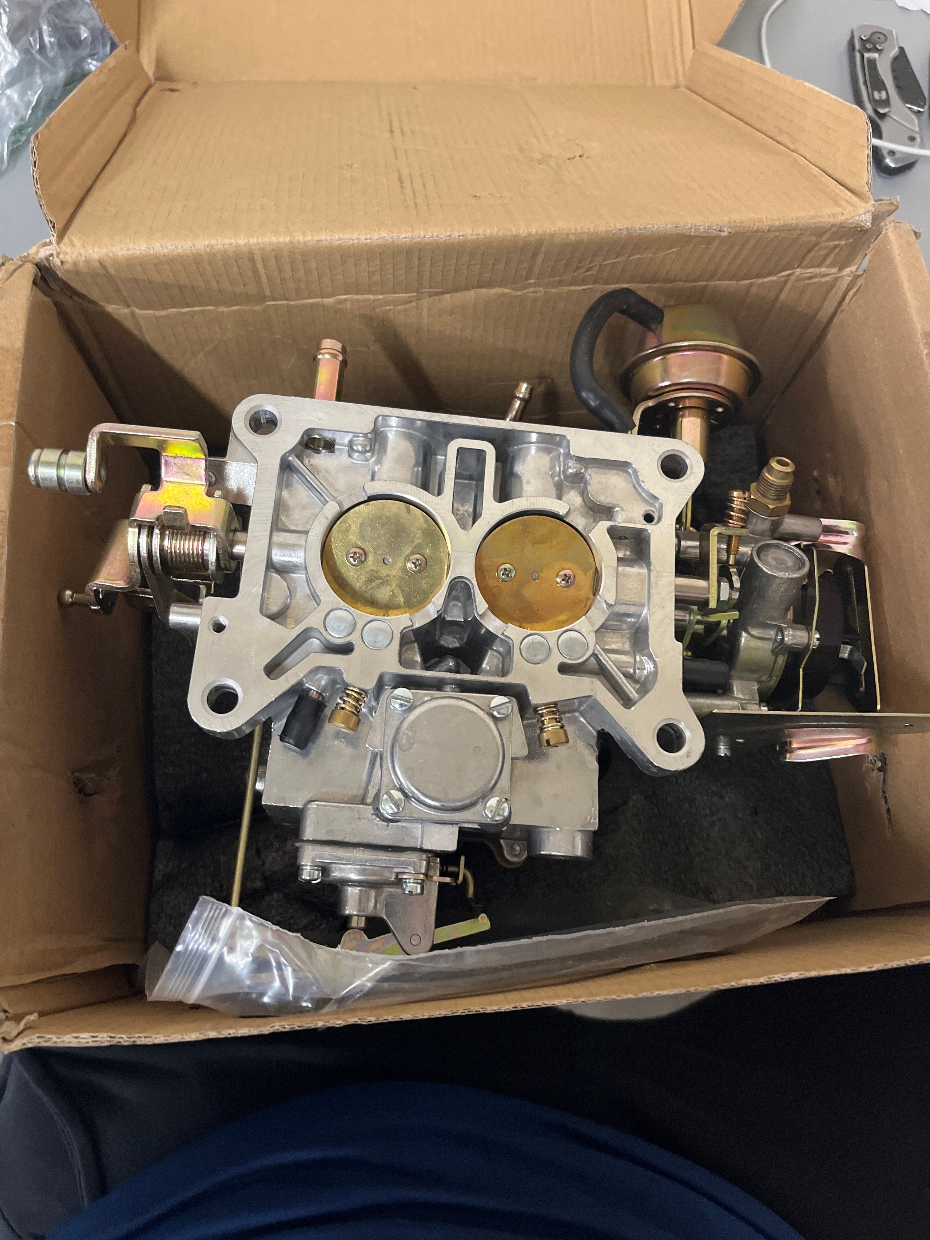 Ford 2 barrel carburetor ￼