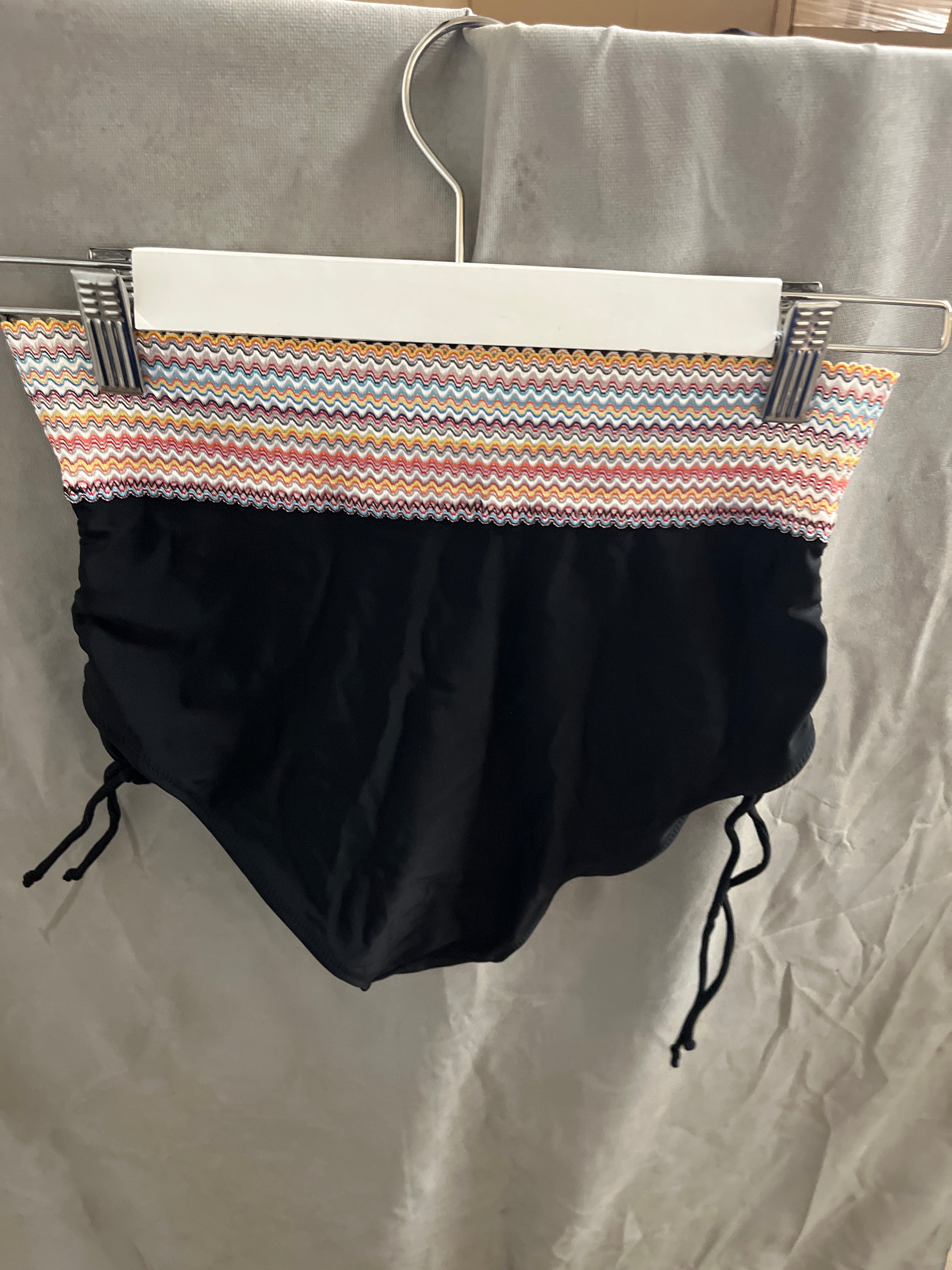 Blooming jelly black 2 piece bathing suit
