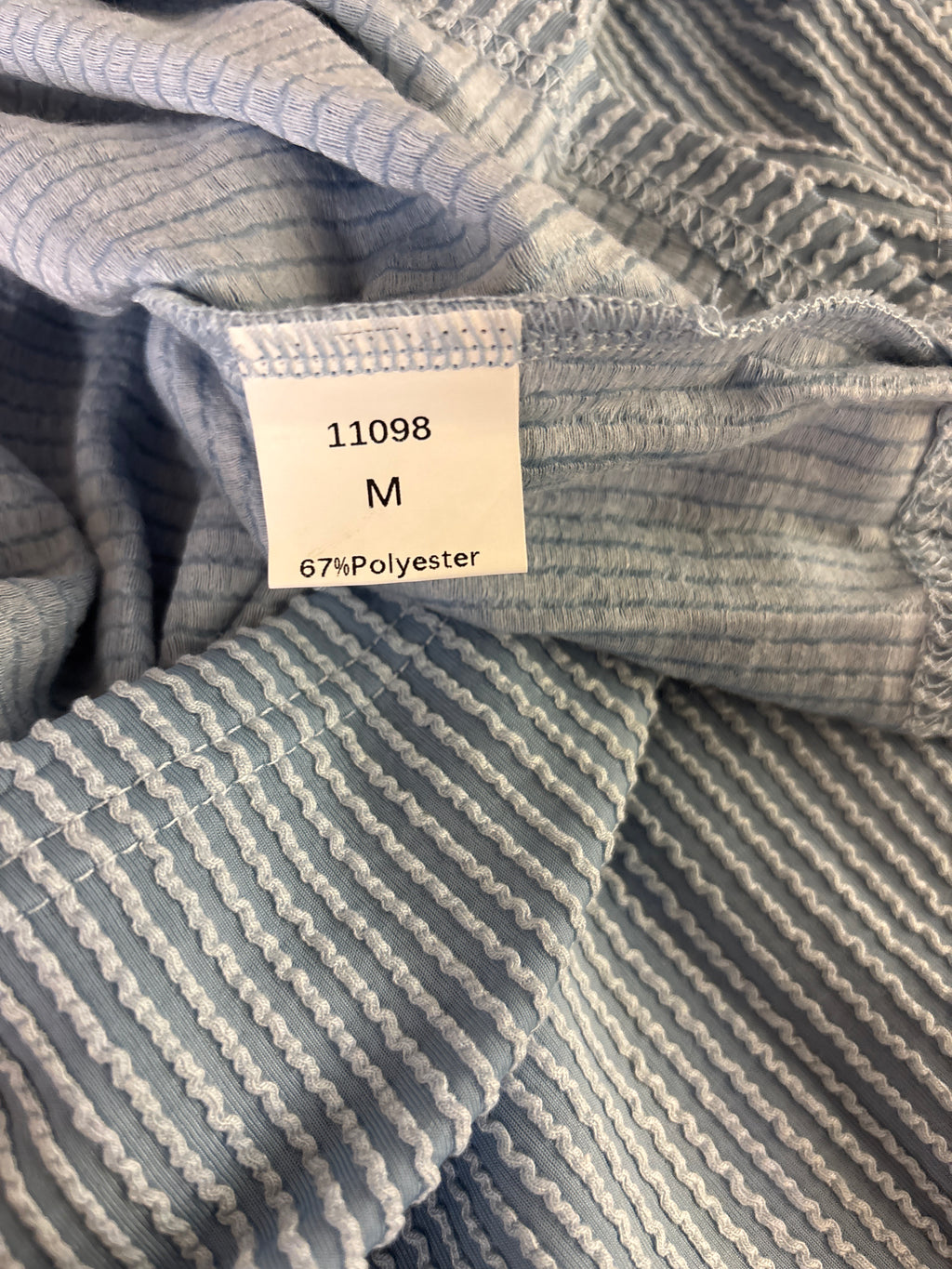 Women’s ribbed texture shirt (medium)