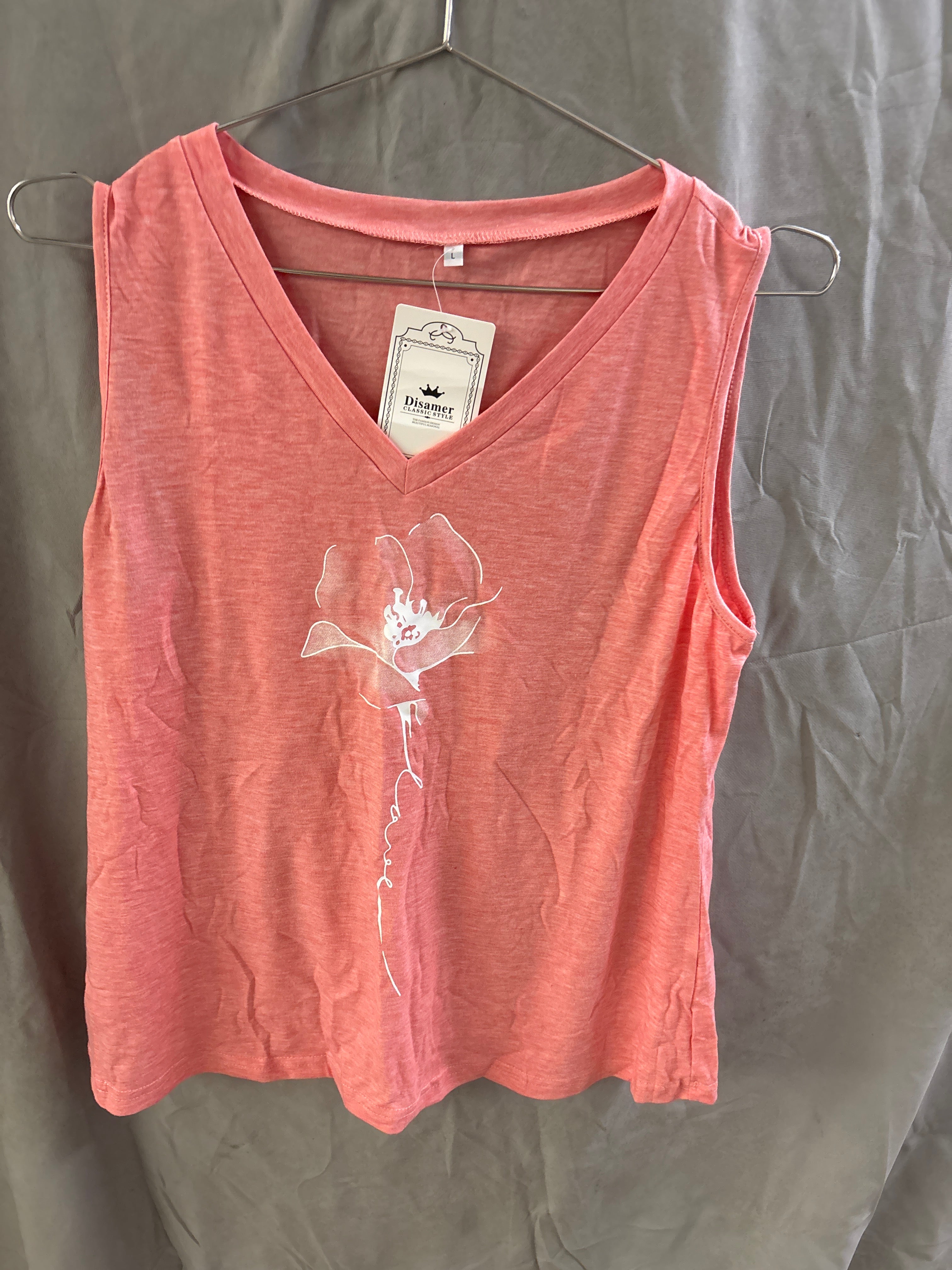 Women’s sleeveless rose graphic tshirt