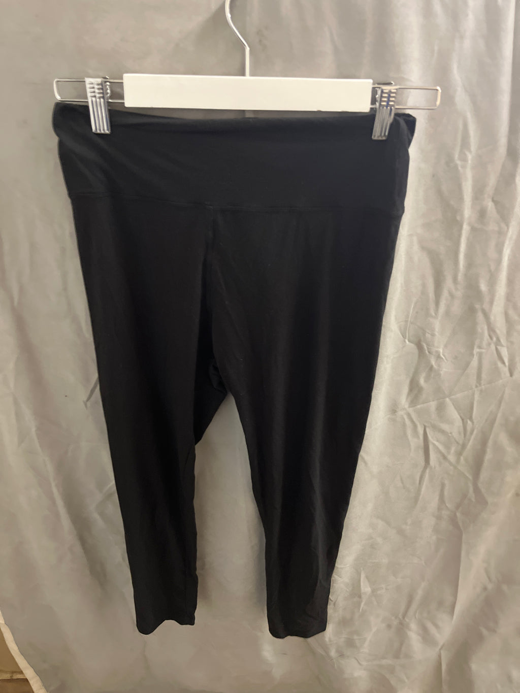Woman’s black leggings