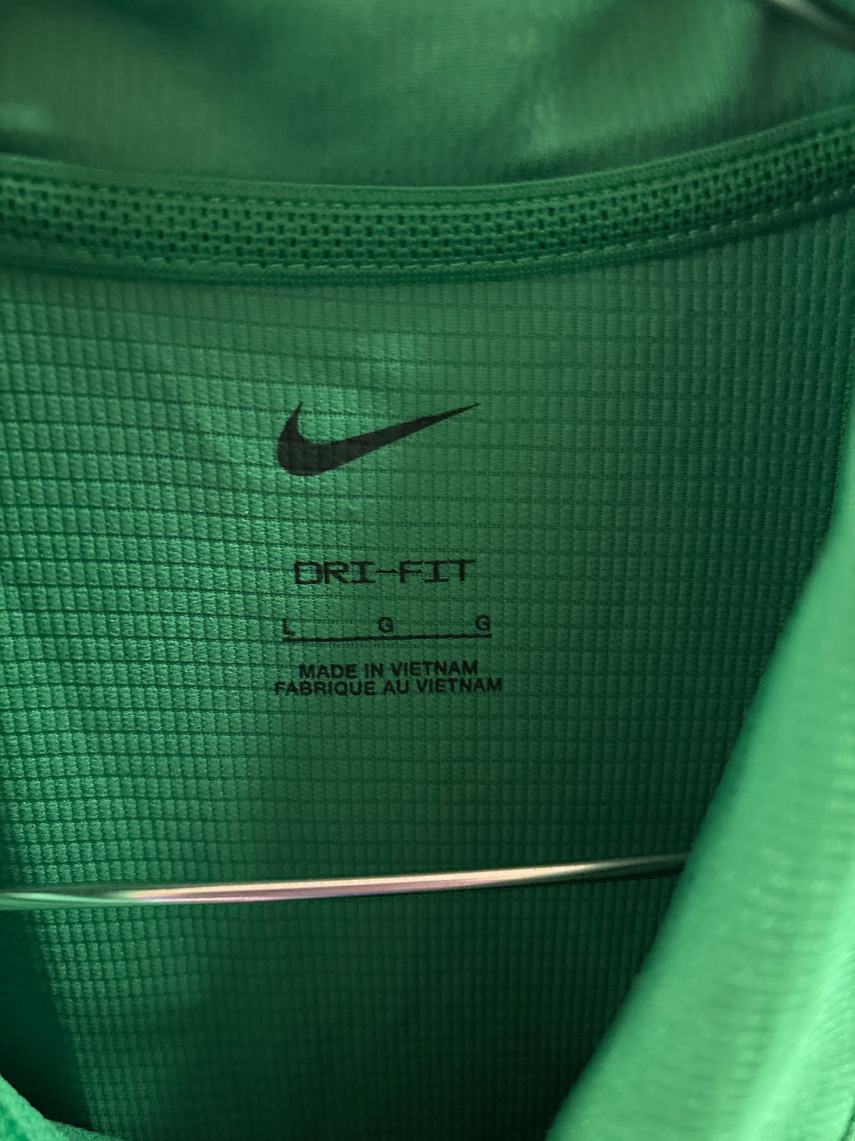 Men’s Nike dri fit golf shirt (large)