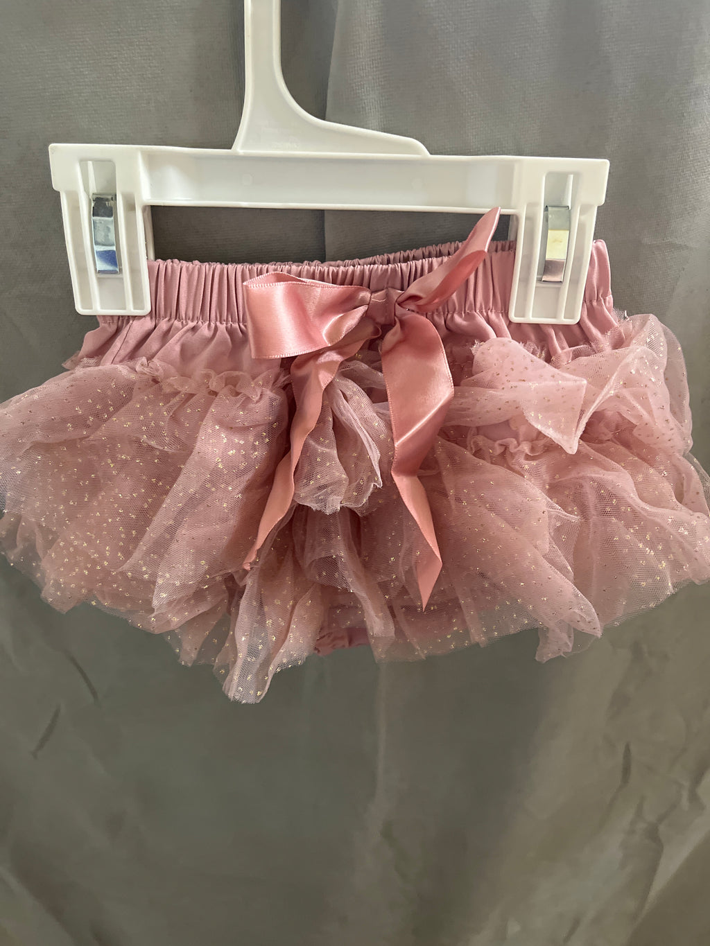 Pink baby skirt with 2 headbands