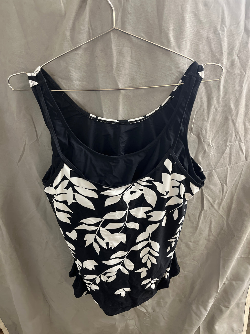Black and white floral 2 piece bathing suit