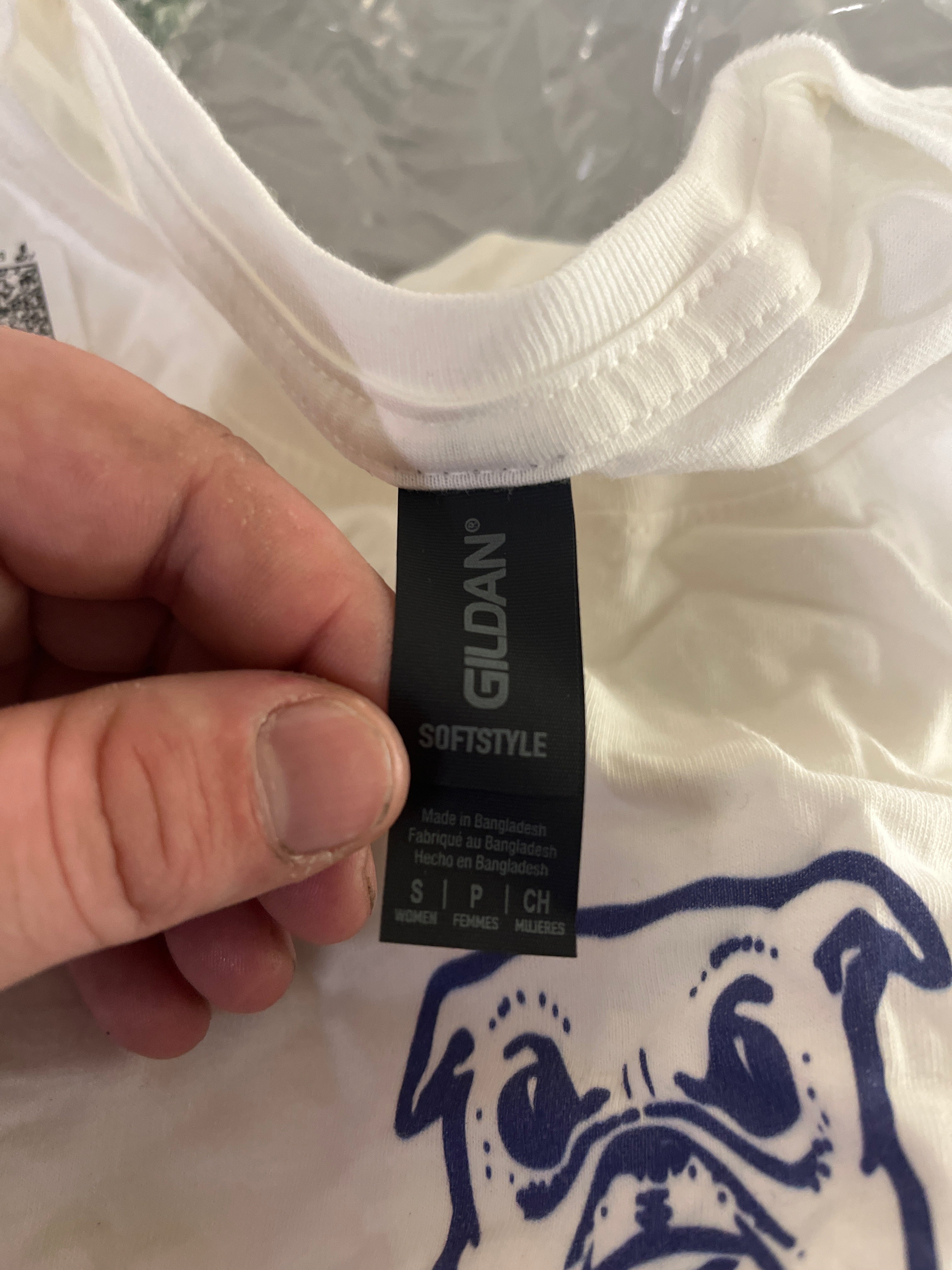 Gildan white Yale Tshirt