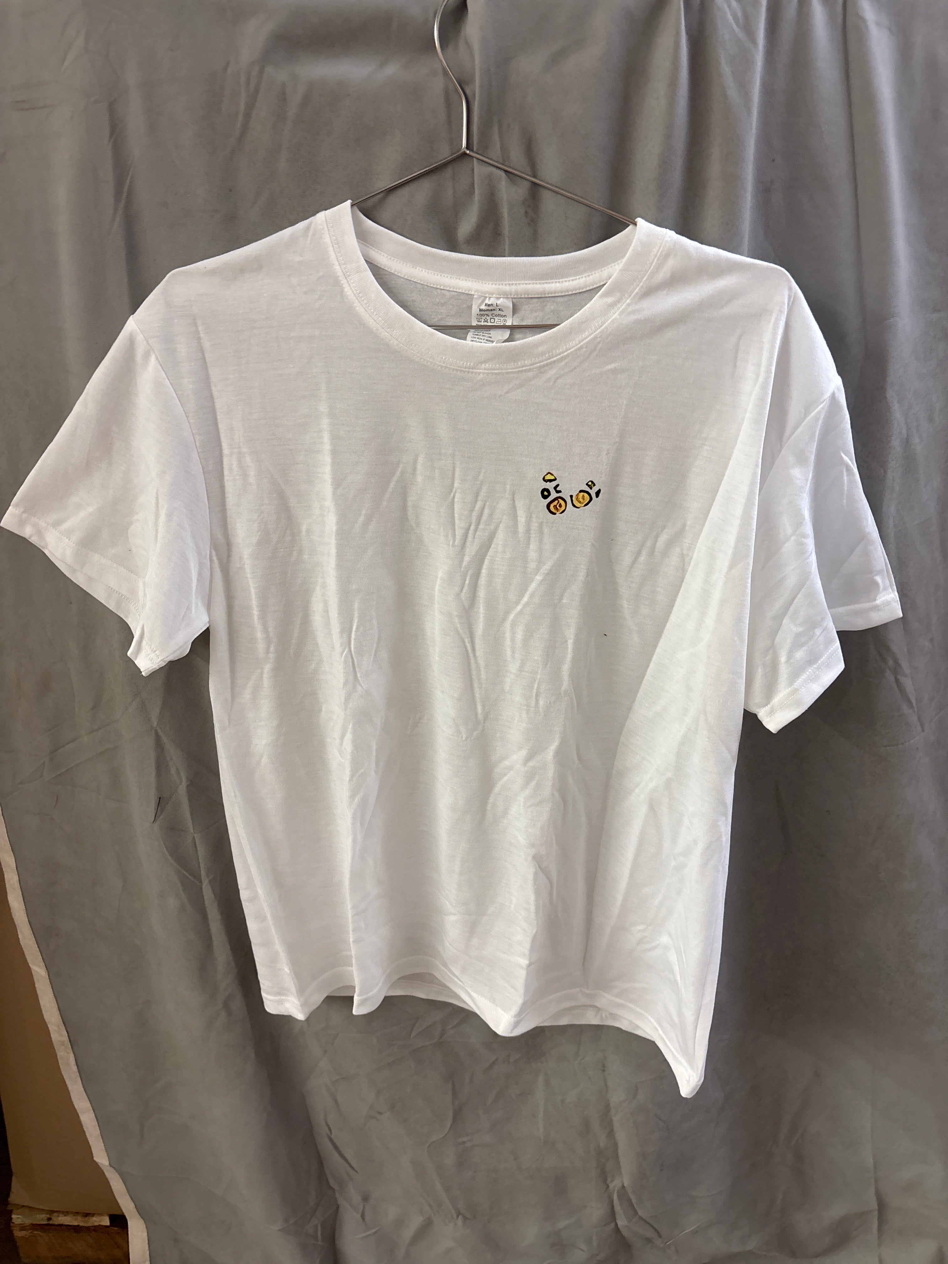 Women’s white tshirt (XL)