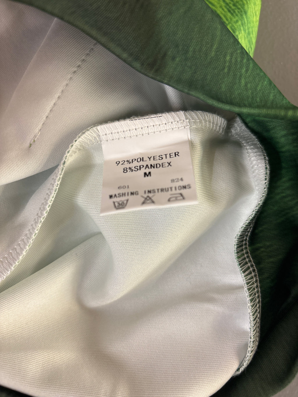 Men’s grinch hoodie (medium)