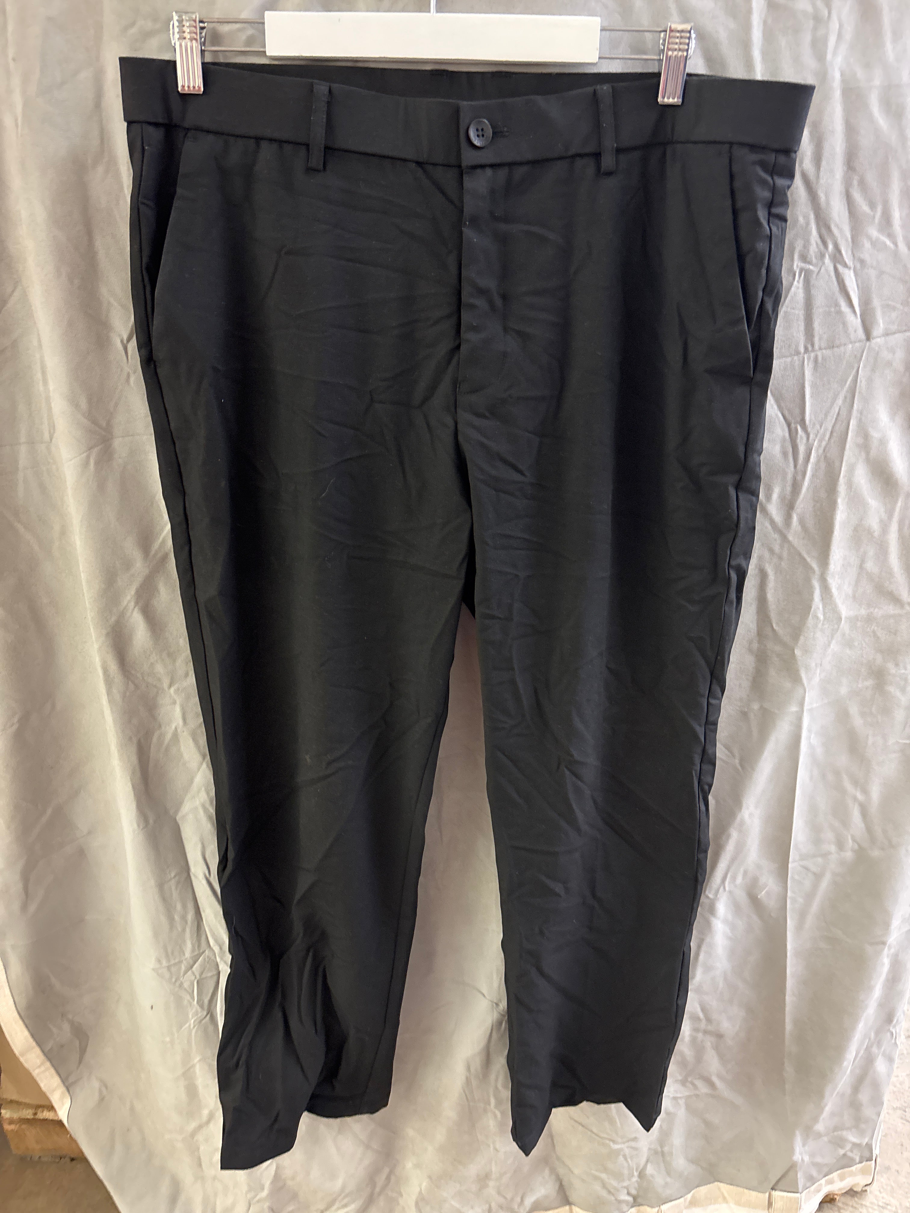 Men’s black dress pants