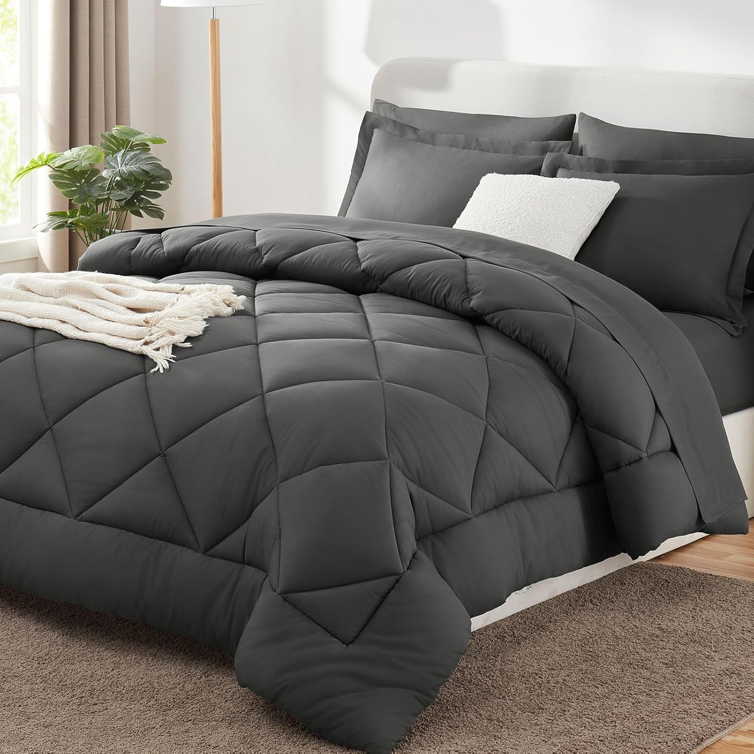 Comforter + Beddings Set 7pcs (Queen)