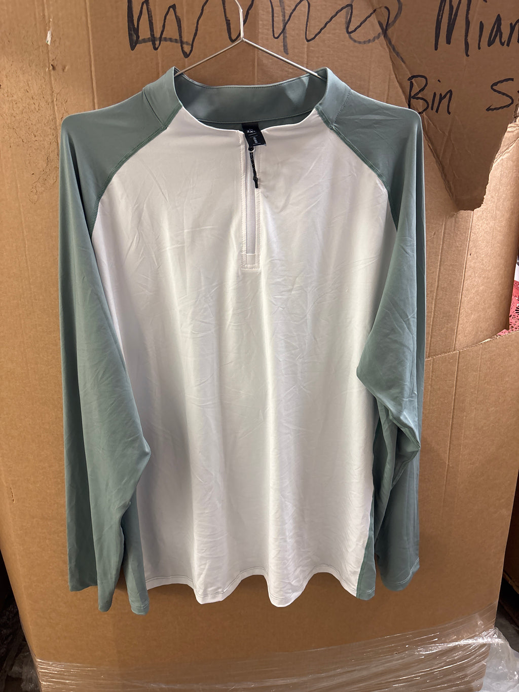 Men’s long sleeve athletic shirt (2XL)