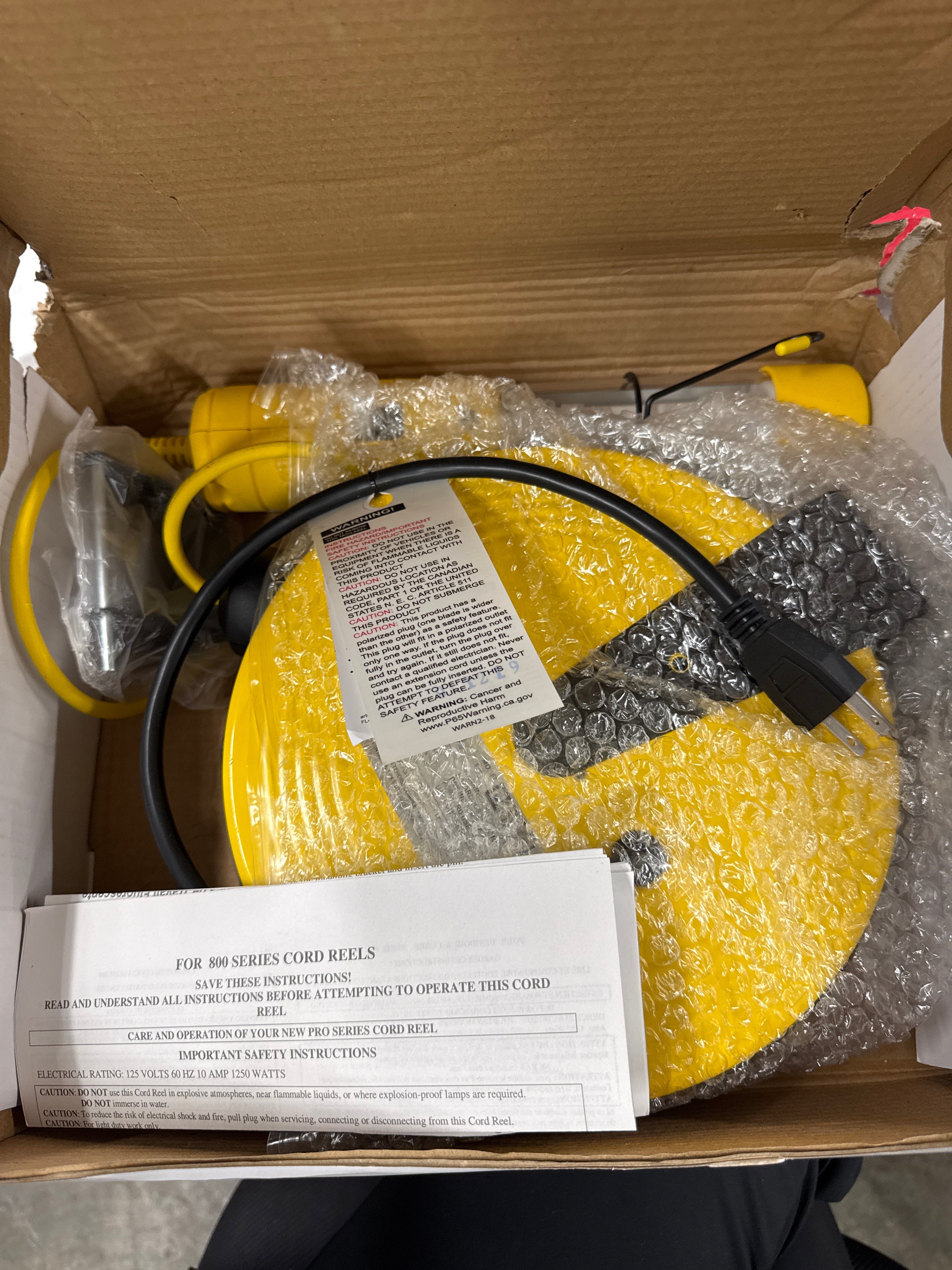 Bayco 13 Watt Fluorescent Work Light with Retractable Reel 50ft