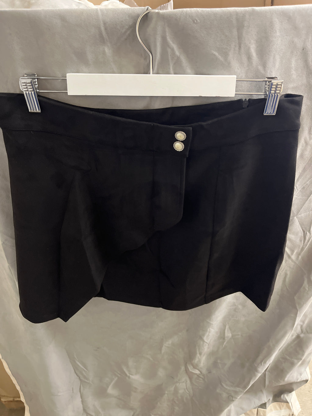 Fluffy sense black skirt ￼