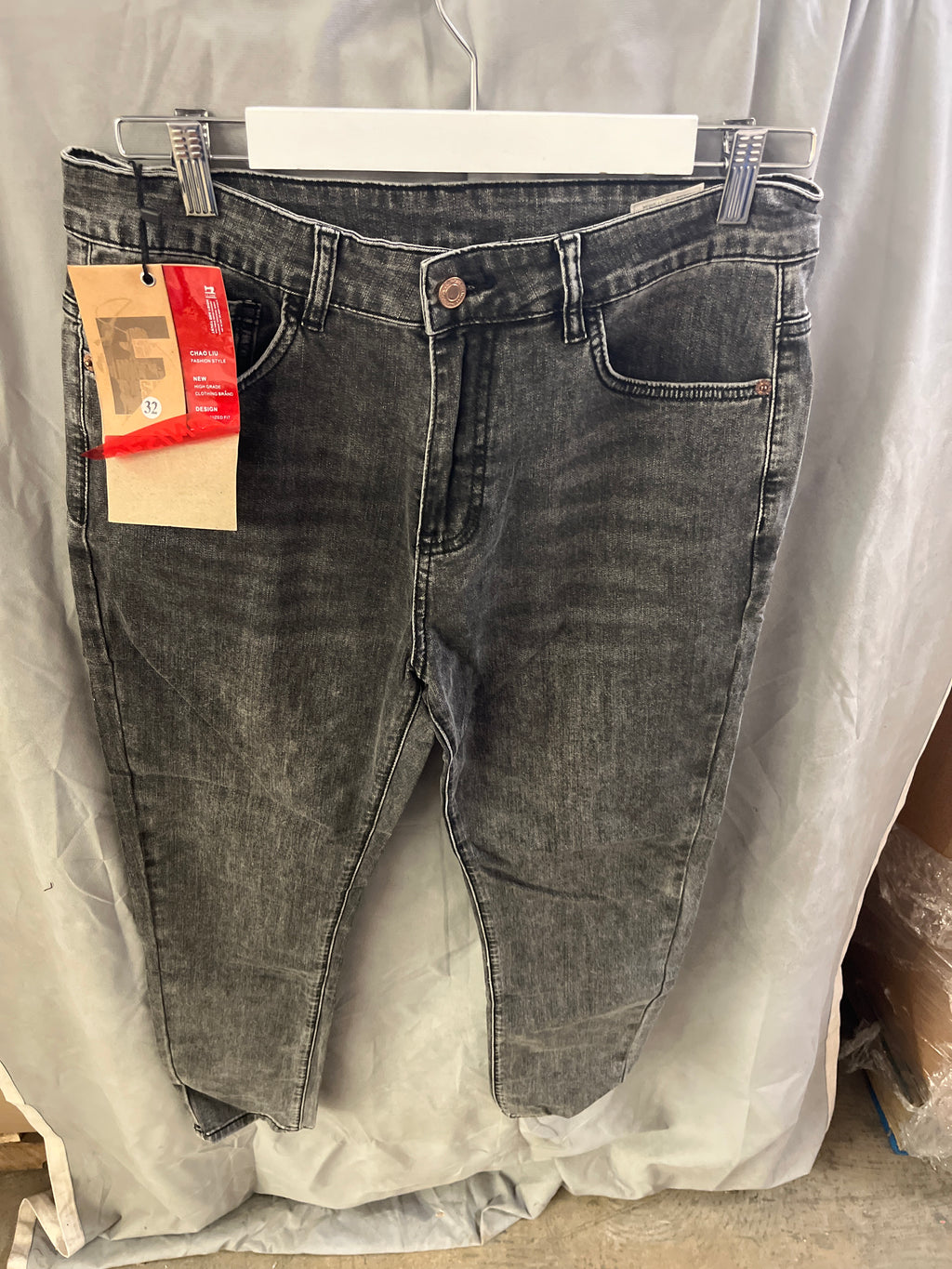 Desing black stretchy jeans