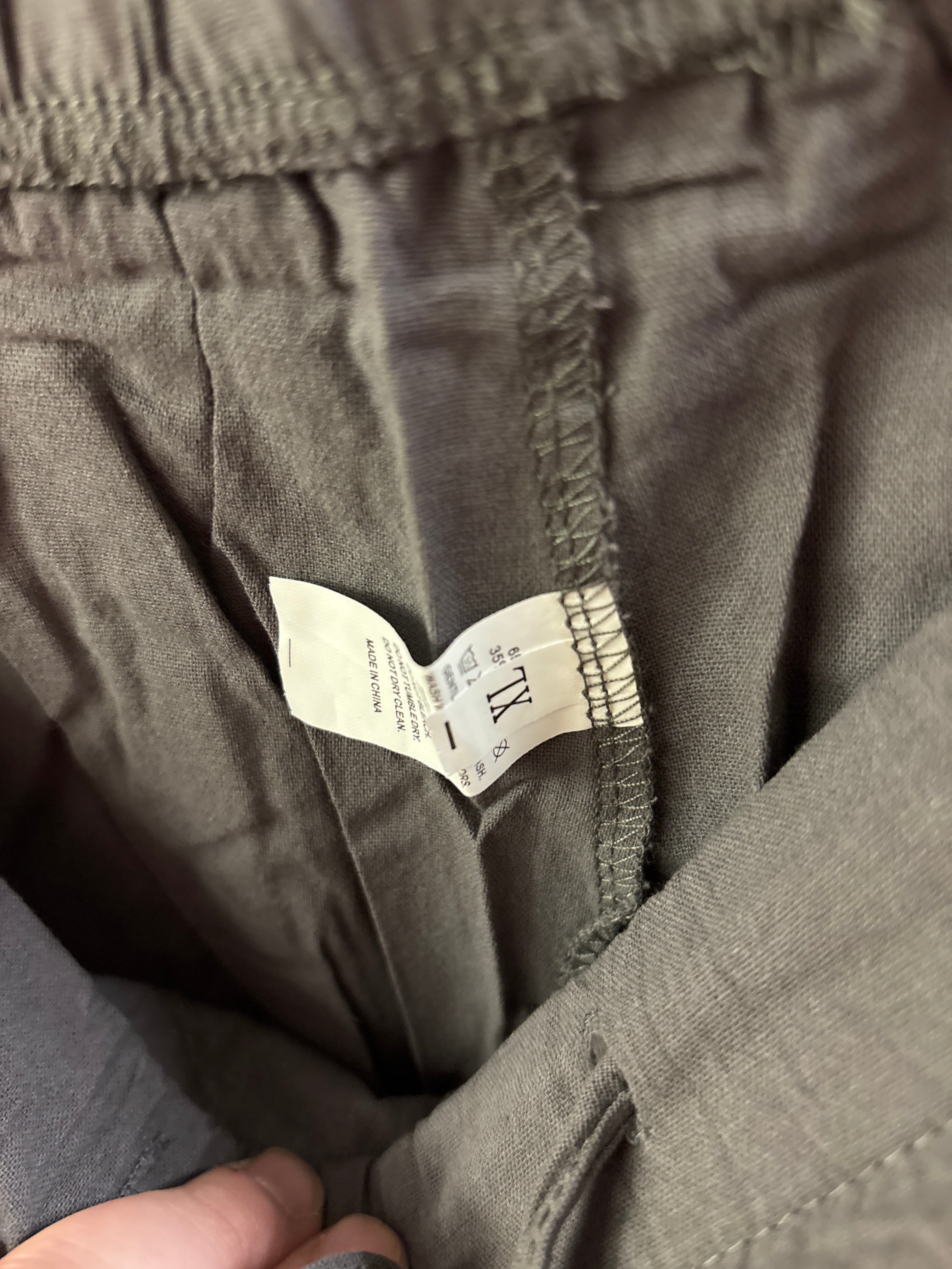 Women’s trousers