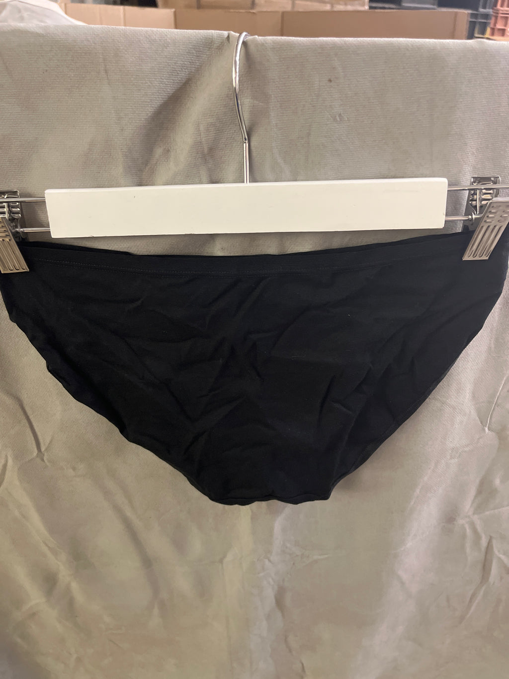 Pack of 7 women’s black underwear