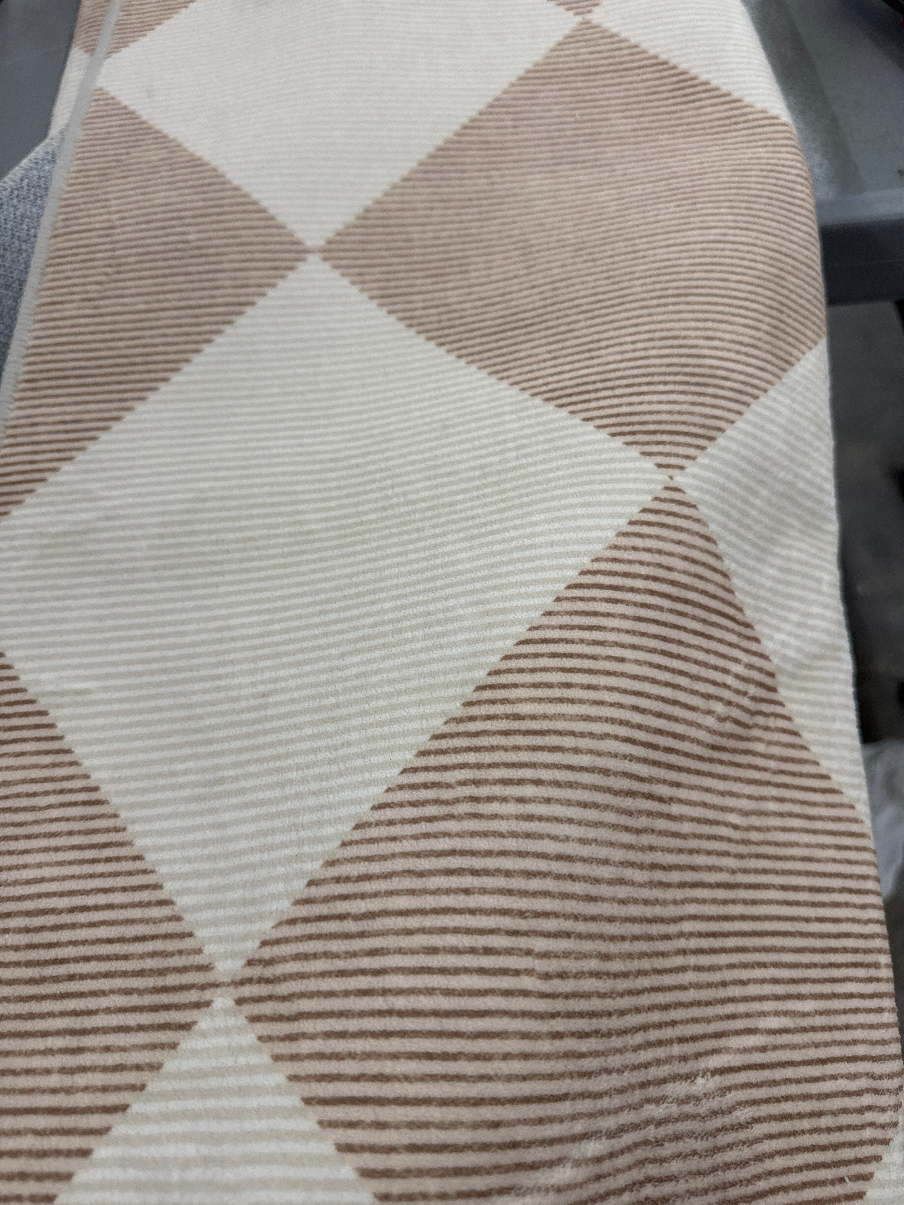 Checkered Print 3x5 Washable Area Rug for Bedroom, Non Slip Ultra Thin Beige Entryway Rug Non Shedding Kitchen Rug 3x5, Modern Checkerboard Carpet Plaid Decor for Bathroom Office Nursery