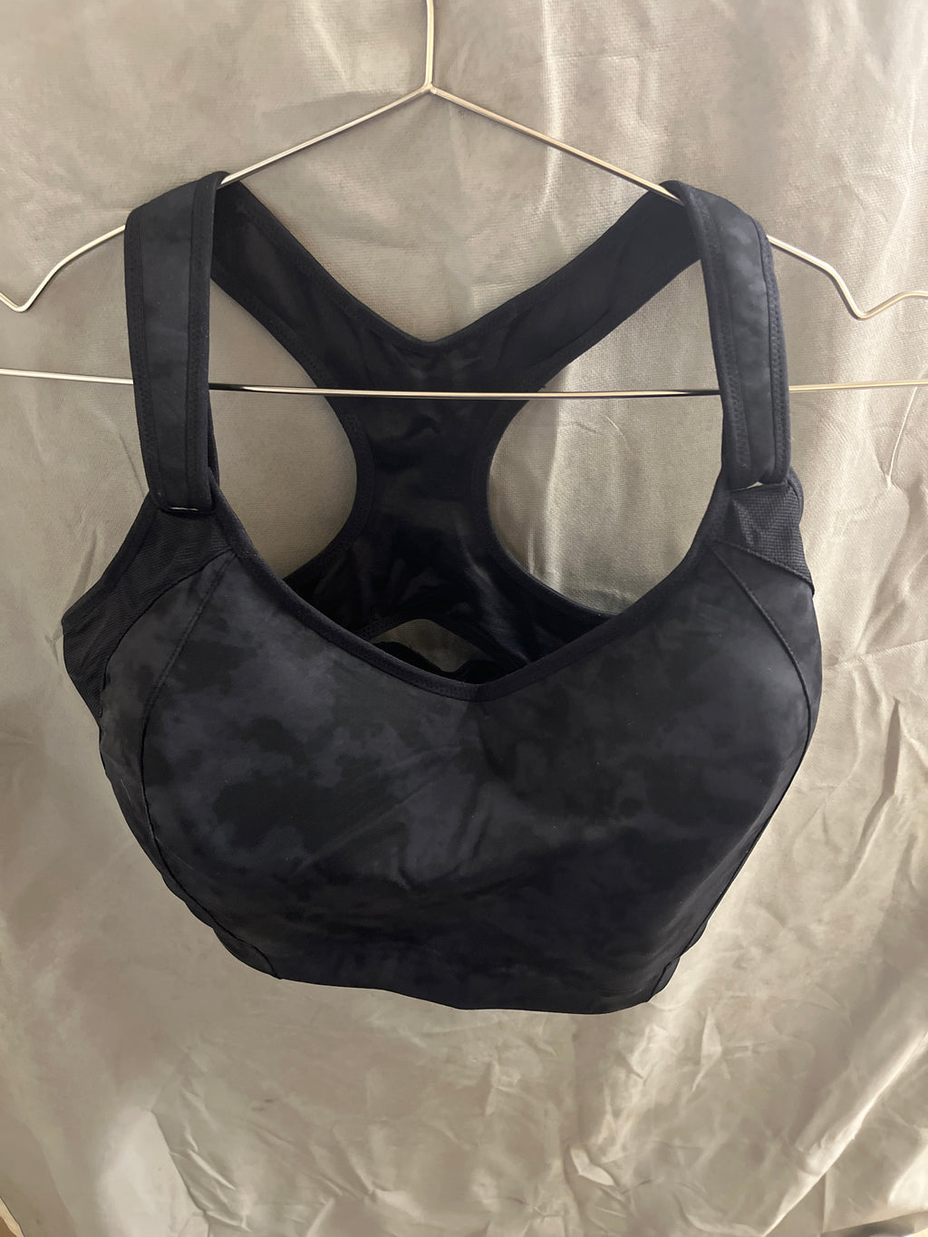 Syrokan black sports bra