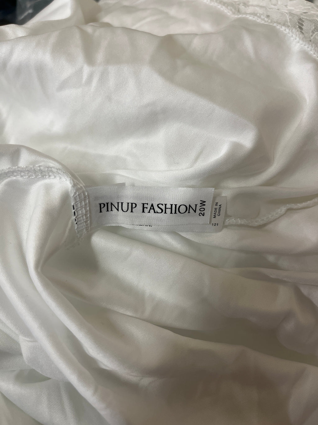 Pinup fashion white lace front dress