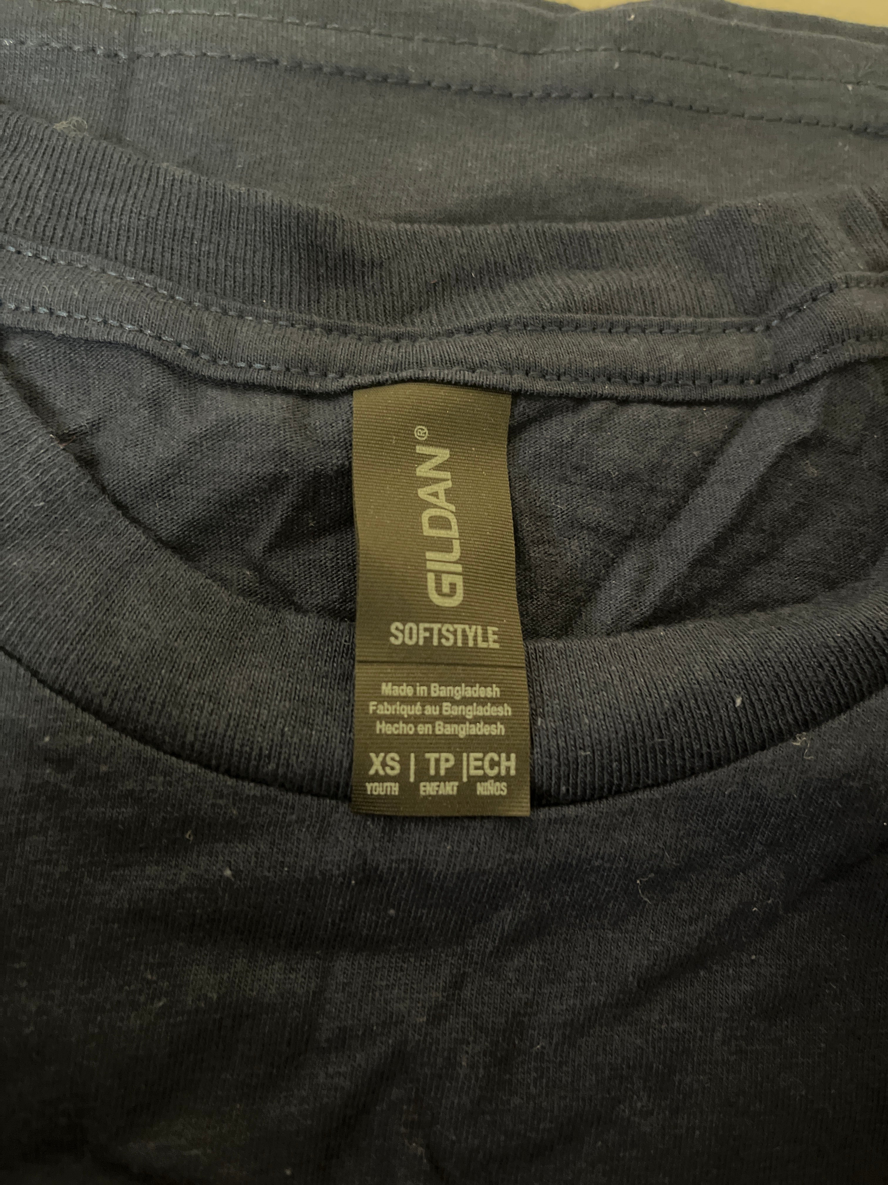 Gildan peace love America Tshirt