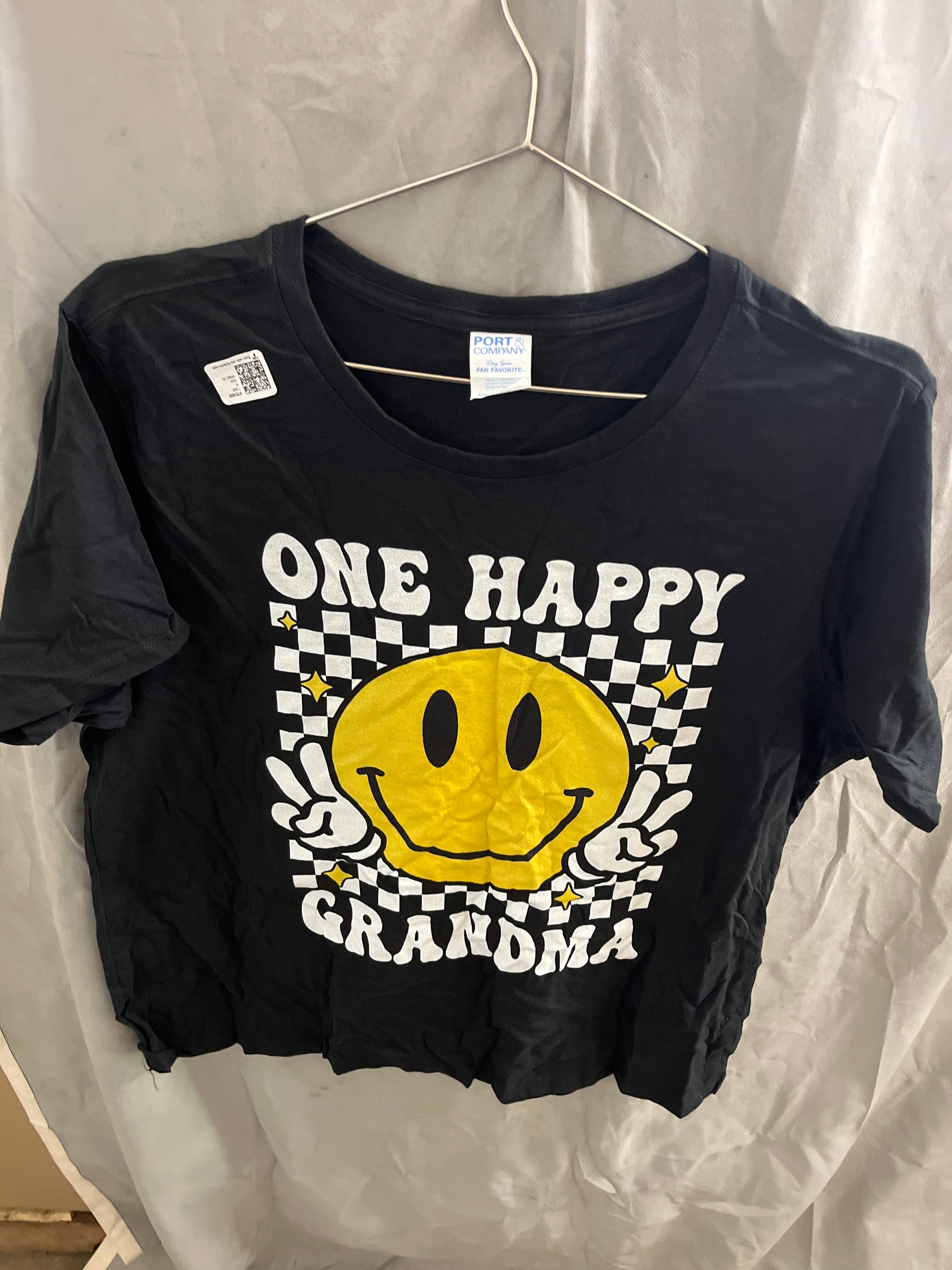 One happy grandma black Tshirt