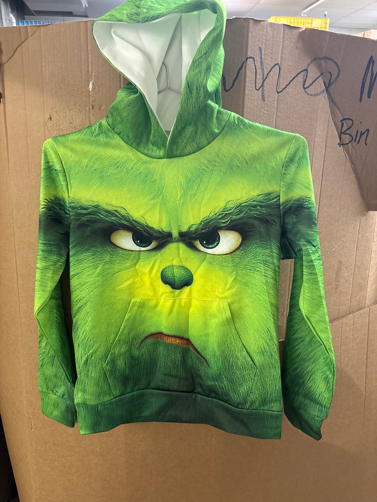 Men’s grinch hoodie (medium)