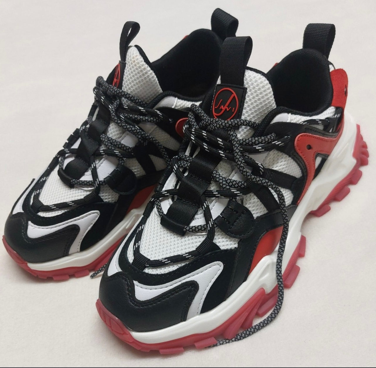 Men’s Javi Swipe Shoes. Size 10.5.