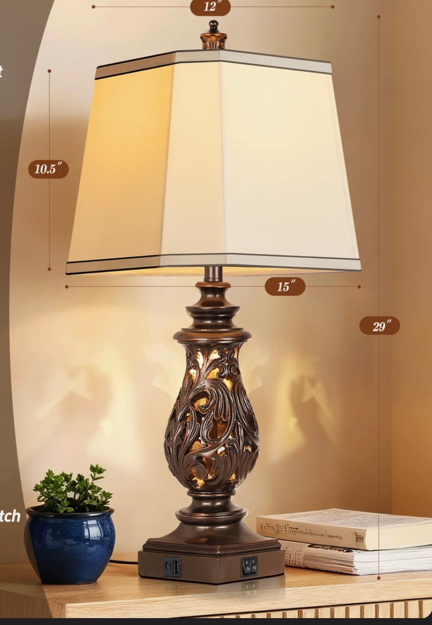 Set Of 2 Vintage Bedside Lamps.
