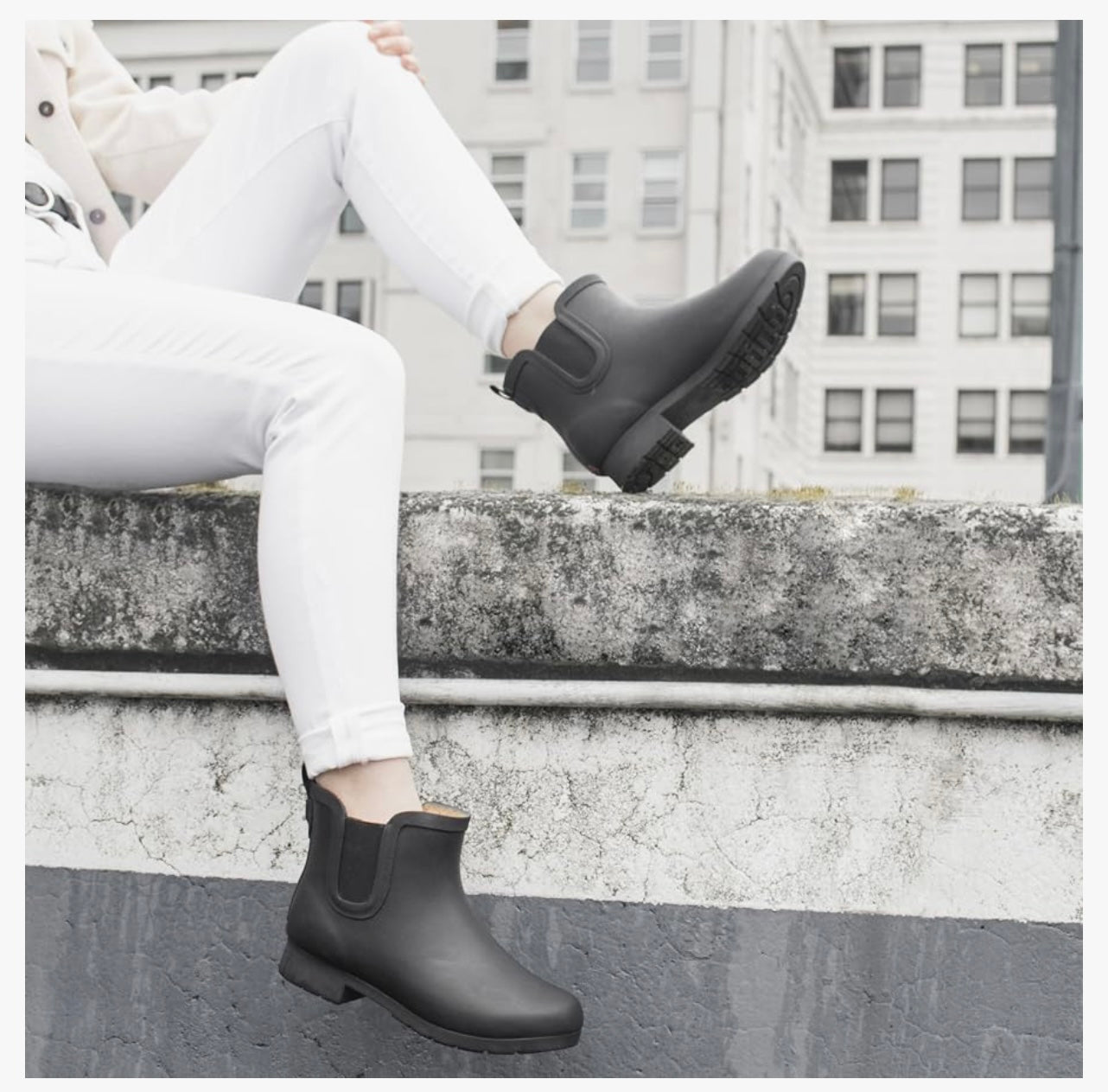 Chooka Women's Delridge Waterproof Faux Fur Chelsea Rain Boot Slip On. Size 8.