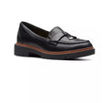 Womens Westlynn Bella Loafers. Size 6.