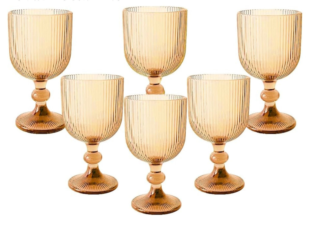 Set of 6 vintage wine glasses.