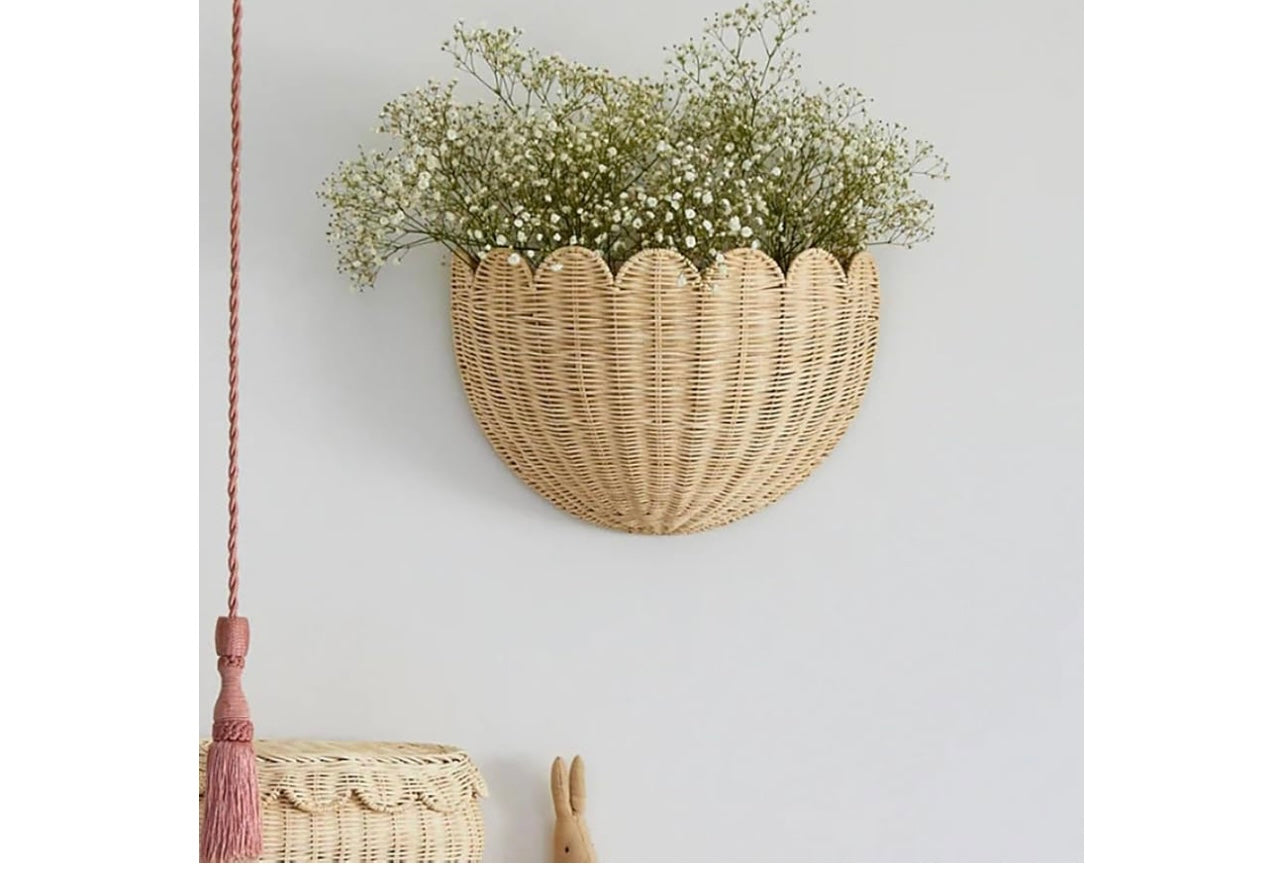 Scalloped Wicker Wall Baskets.