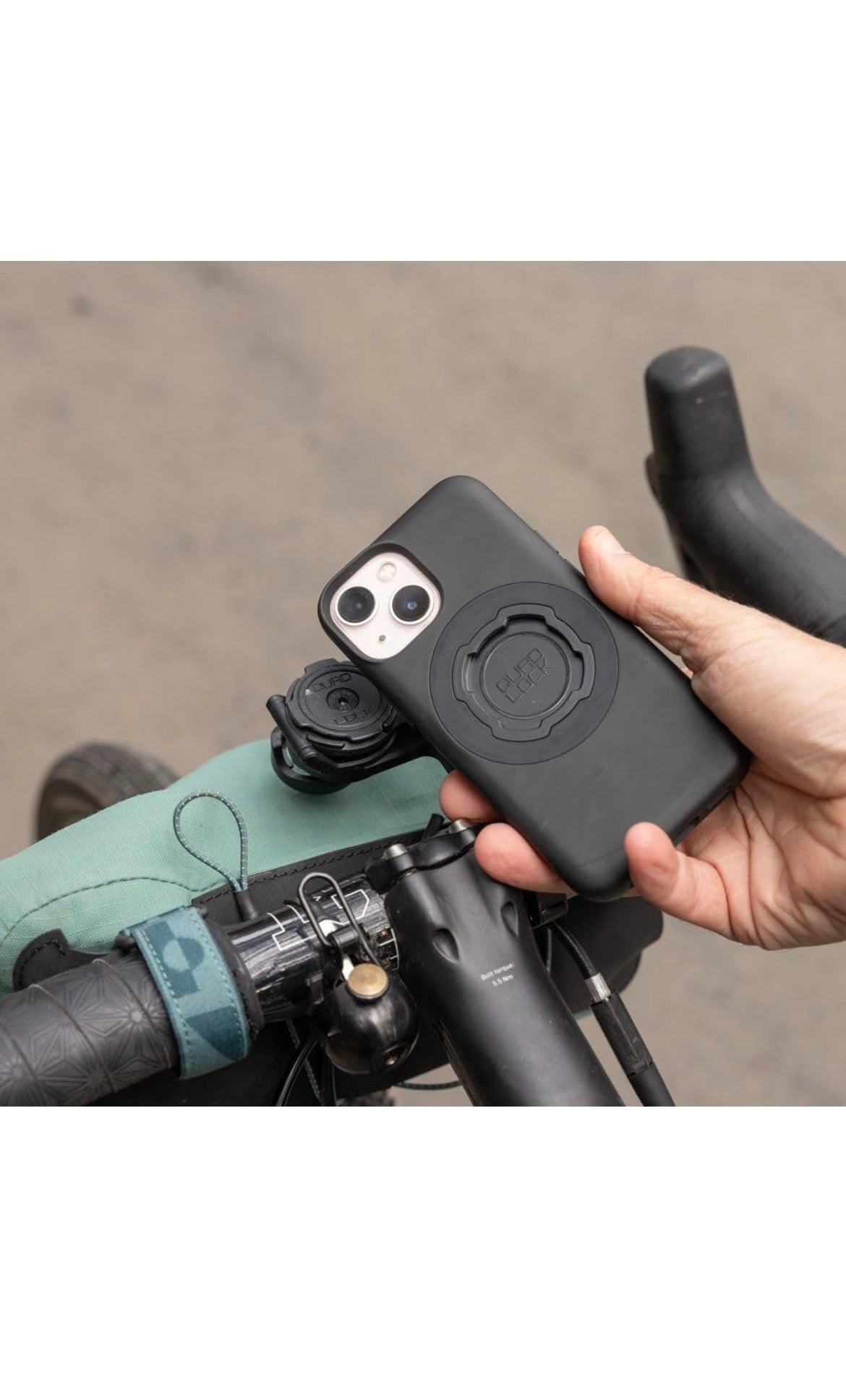Quad lock mag phone case for iPhone 12