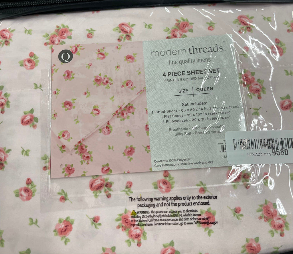 Modern Threads 4 piece sheet set.
