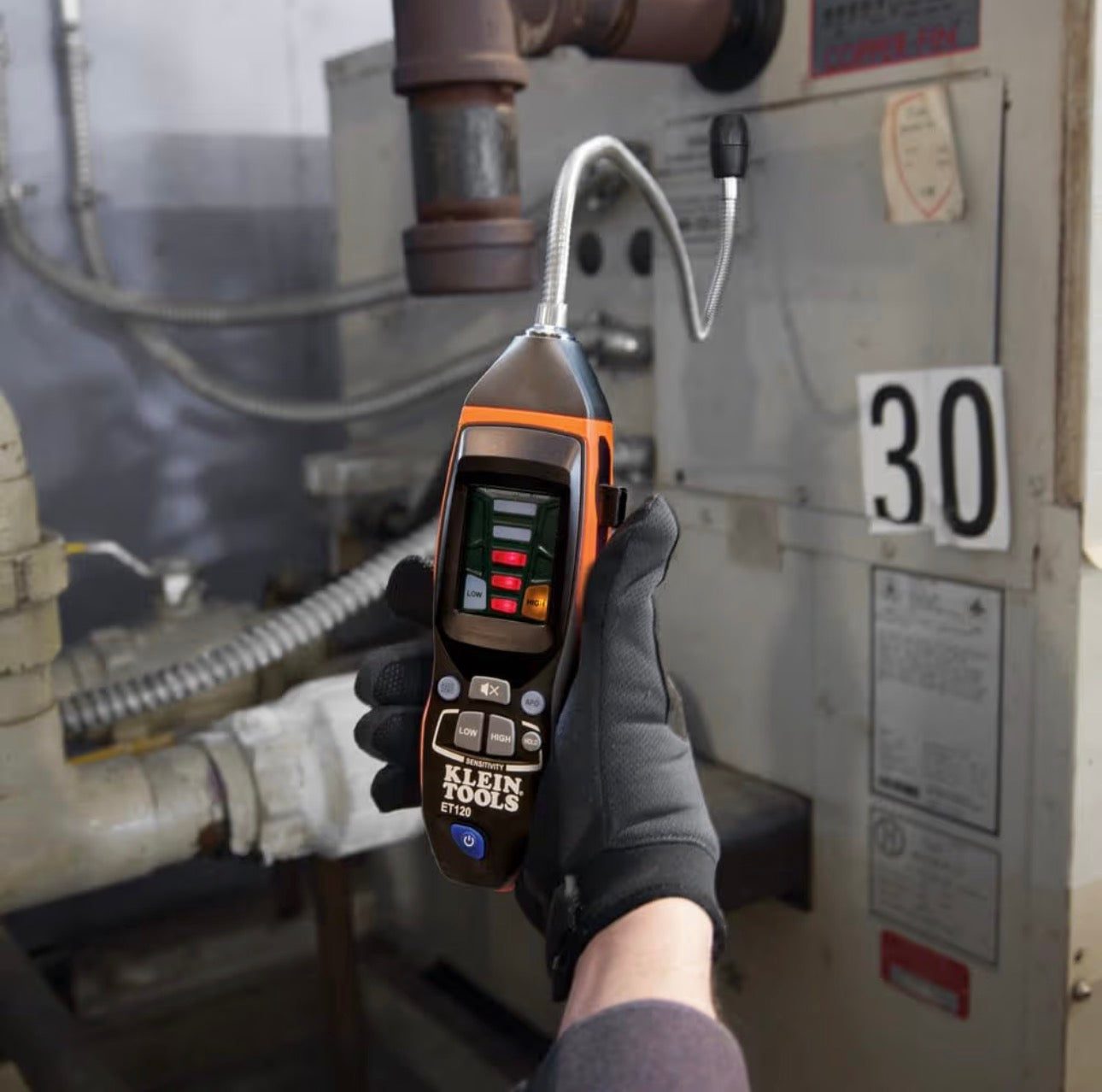Klein Tools ET120 Gas Leak Detector, Combustible Gas Leak Tester with 18-Inch Gooseneck Has Range 50-10,000 ppm, Includes Pouch Factory Sealed