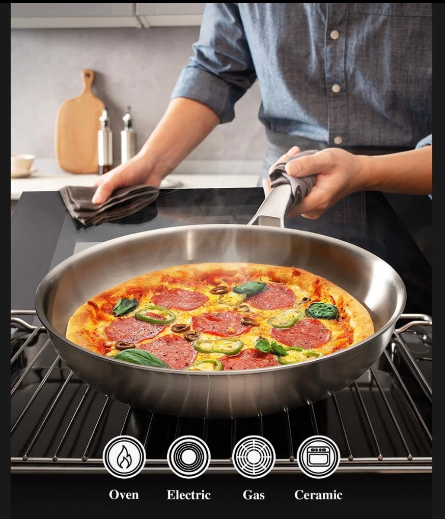 Vocvoi stainless steel pan.