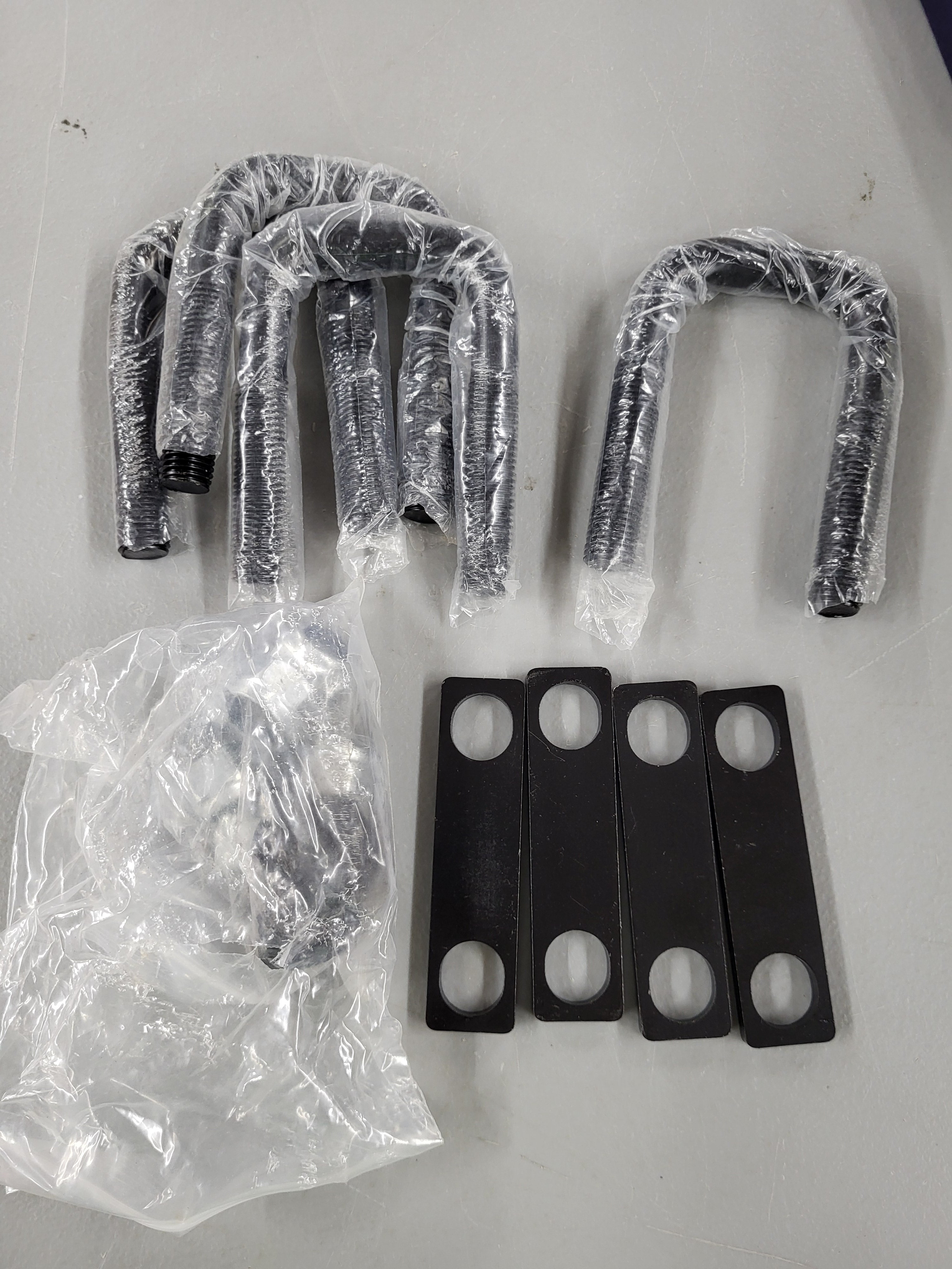 Racewill 4 Pack Square U Bolt for 2 Inch Wide Leaf Spring, Black Steel U Bolt Brackets with Plates, 3-3/4" Long x 2-1/8" Wide x 5/8" Diameter, Fit for Truck, Trailer and Boat