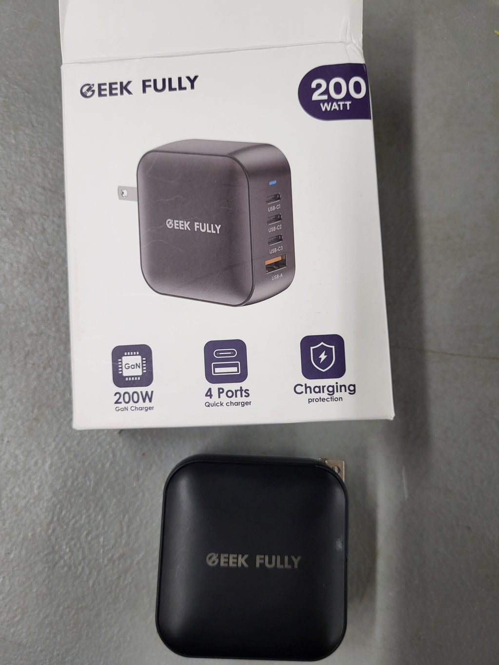 Geek Fully 200W Wall Charger