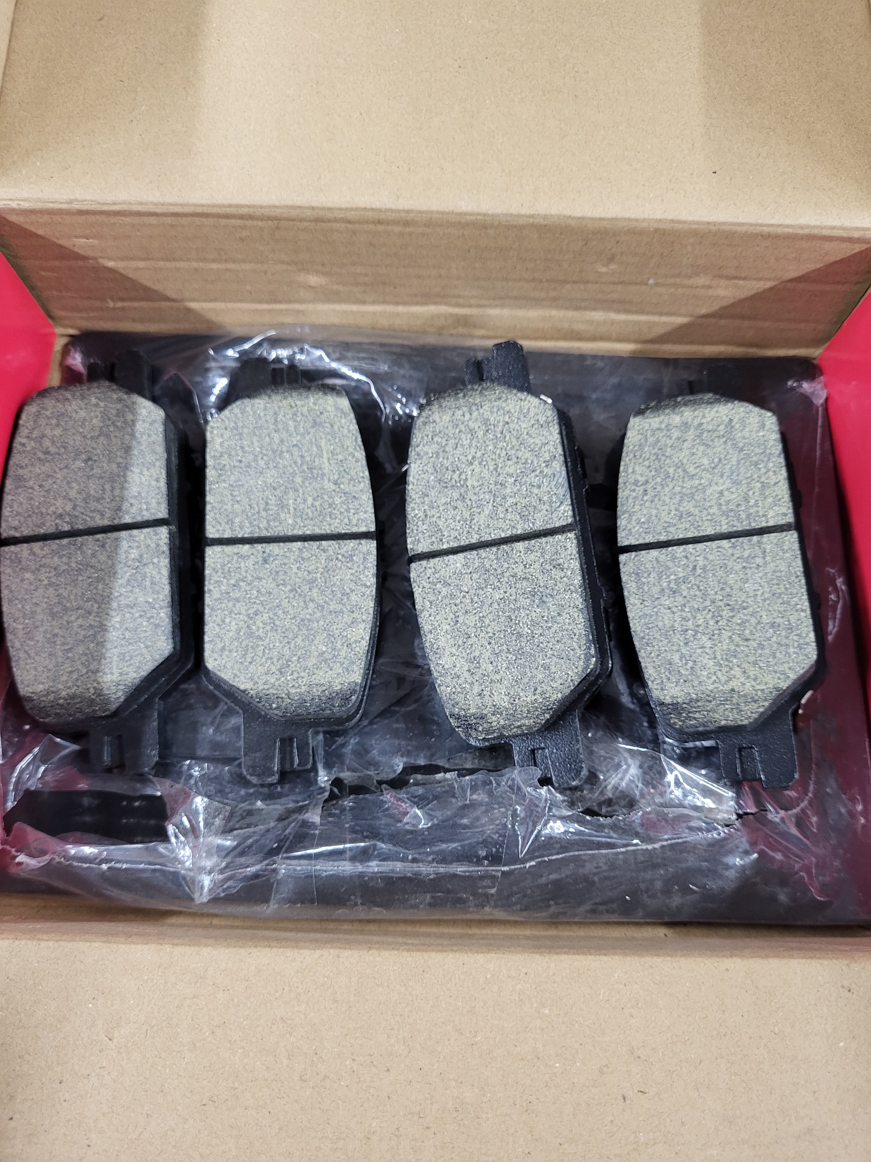 Huzch Brake Pads D465 (Missing Clips)