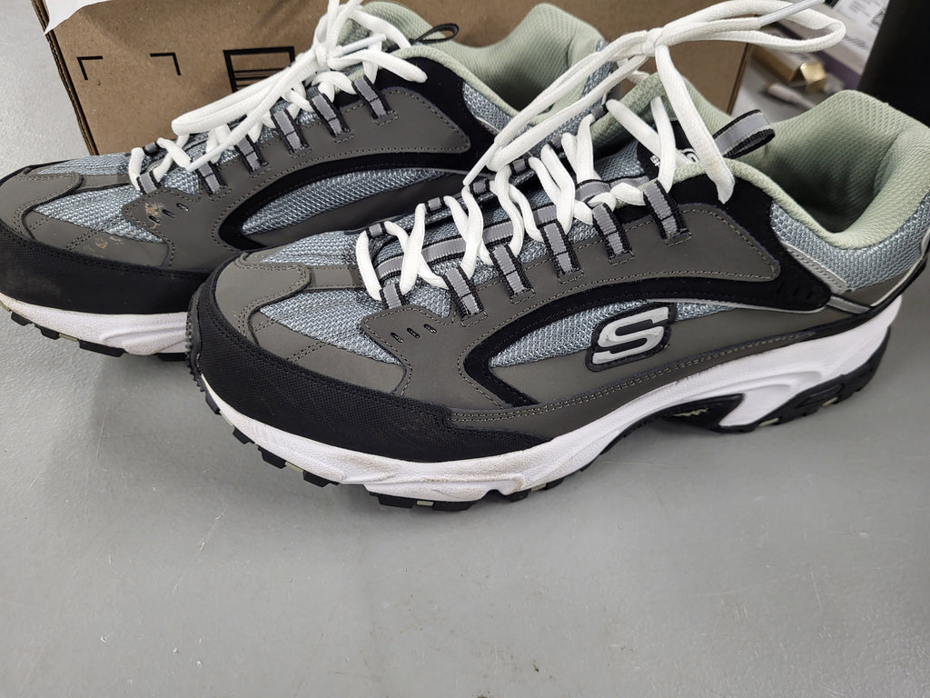 Sketchers Men's Stamina Nuovo Cutback Sneaker (Size 12)