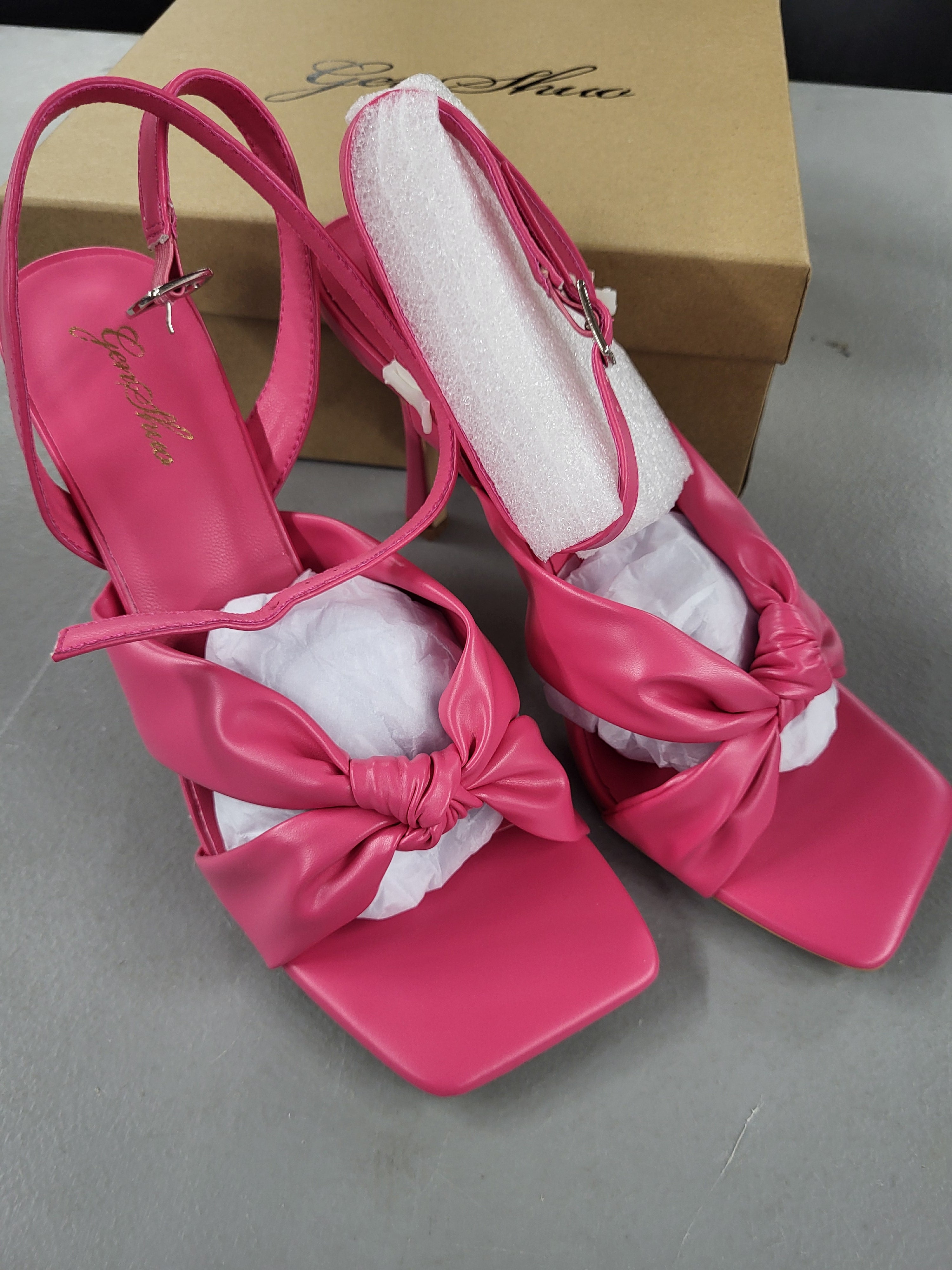 Genshuo Square Toe High Heeled Sandal (Size 9.5)