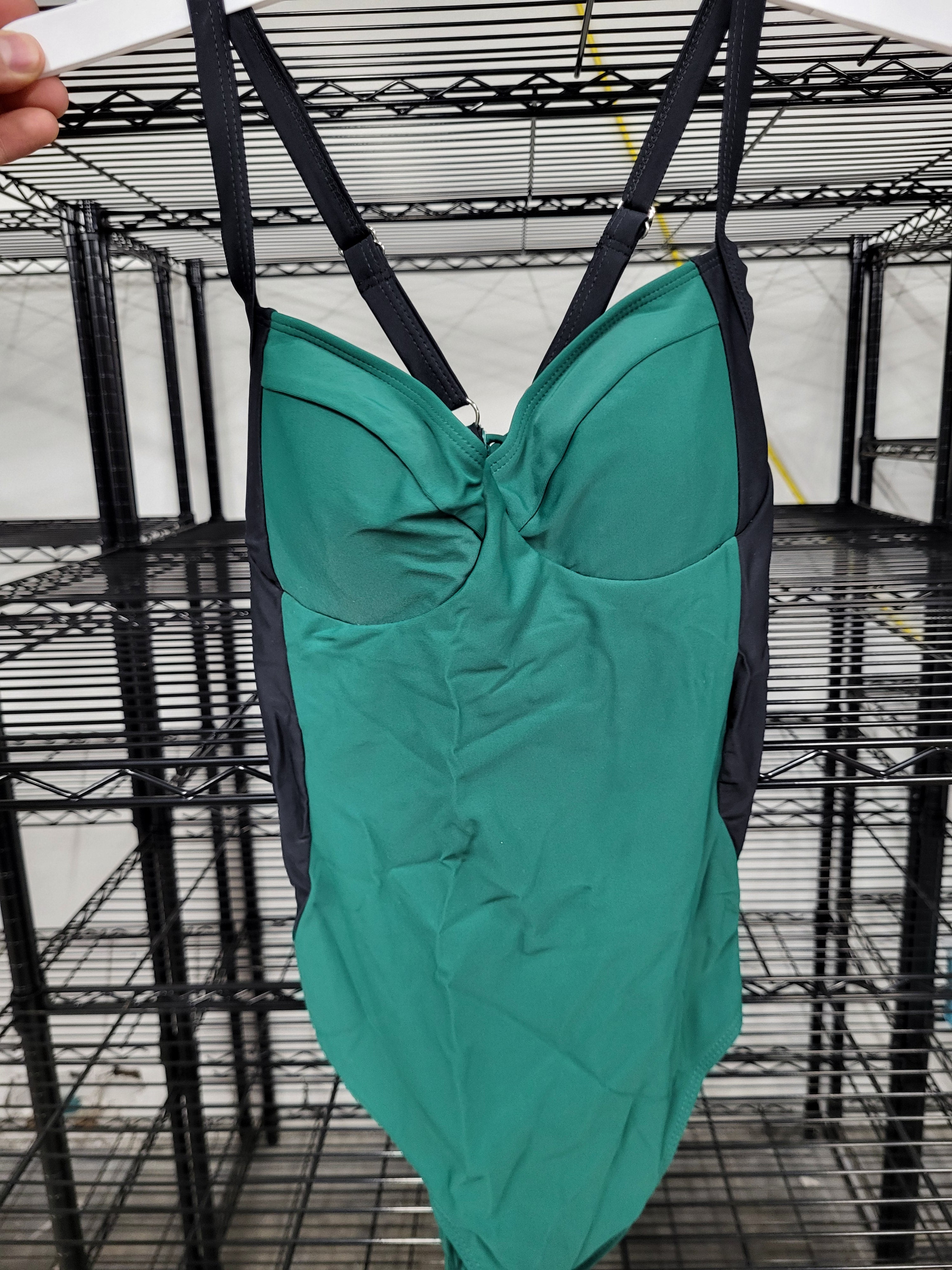 1 Piece Swimsuit (Medium)