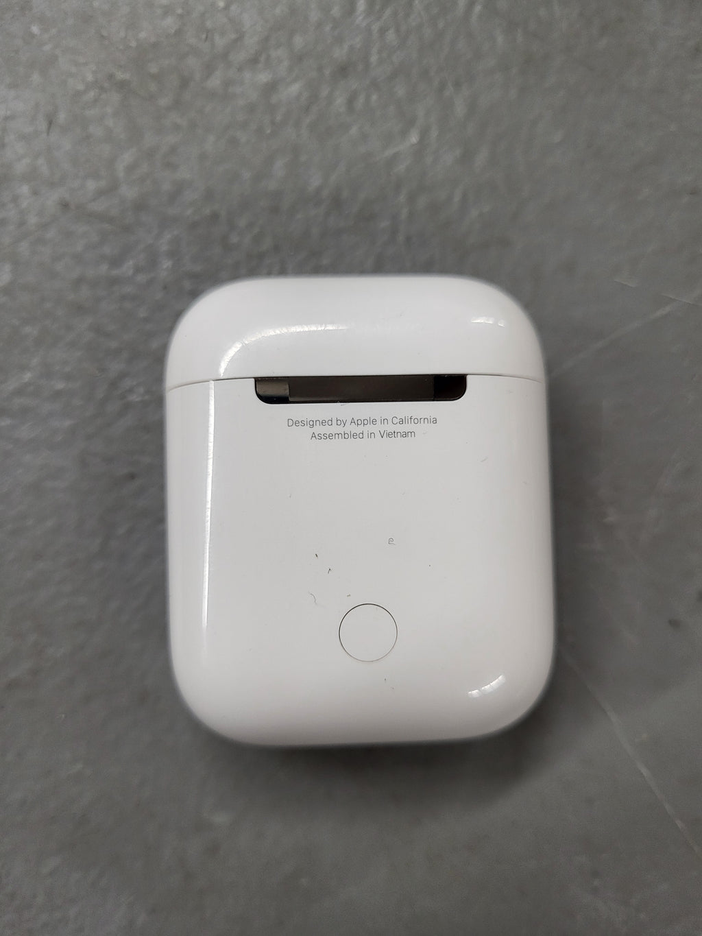 2nd Gen Apple Airpods (Refurbished)