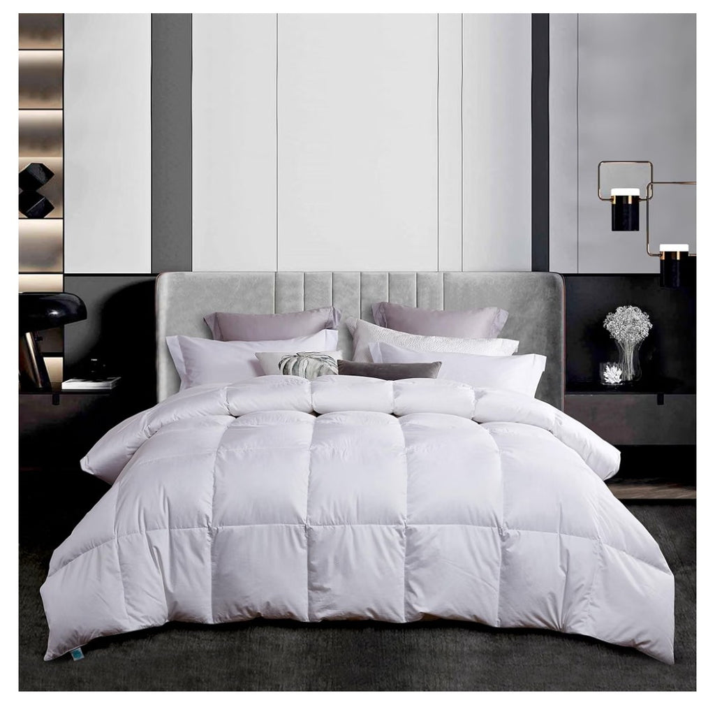 Martha Stewart White DownAll Season Comforter (Full/Queen Size)