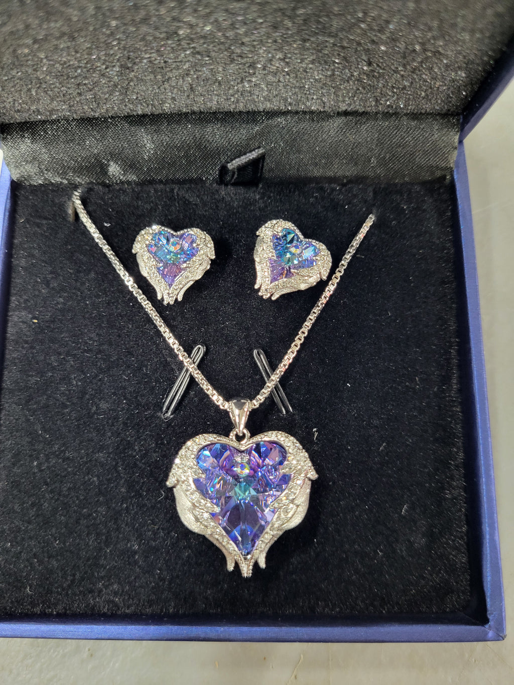 CDE Jewelry Angel WingHeart Pendant Necklace and Earrings